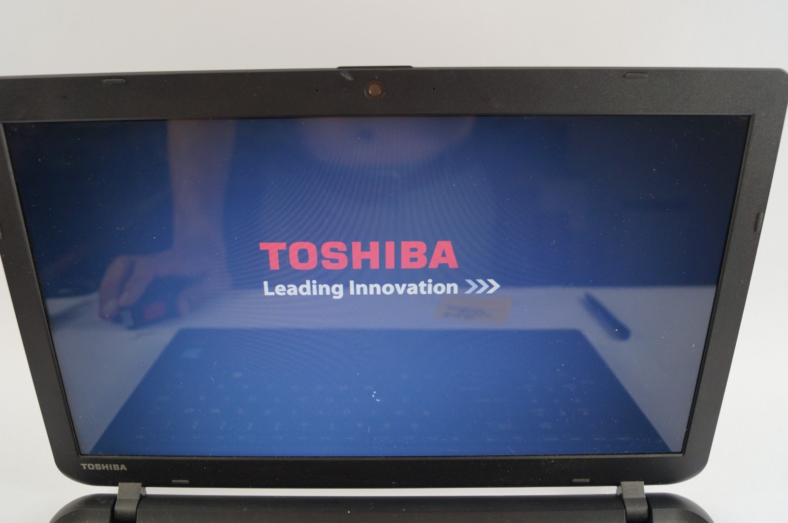TOSHIBA Satellite C55B5353 15.75″ 2.16GHz 4GB Mem READ WORKING PoR C152