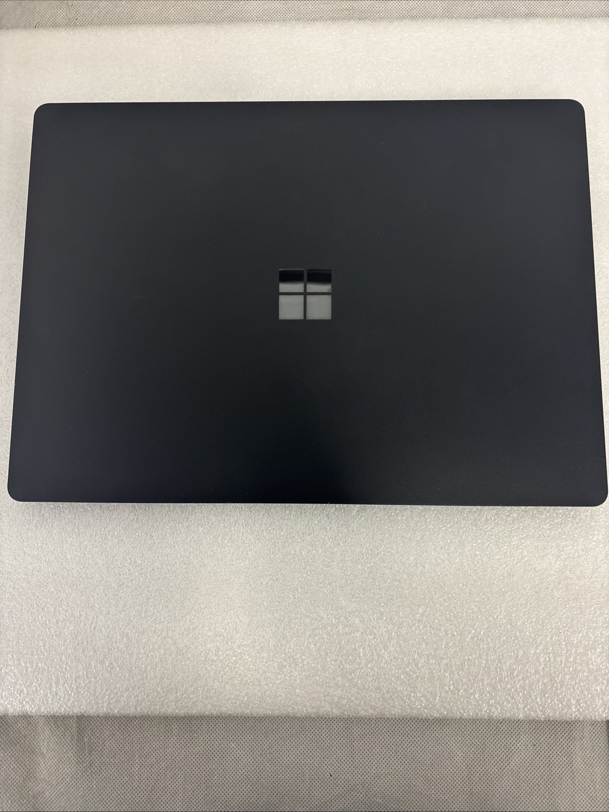 Microsoft Surface Laptop 5 13.5” (512GB, Intel i7 12th, 16GB RAM) Black *Read*