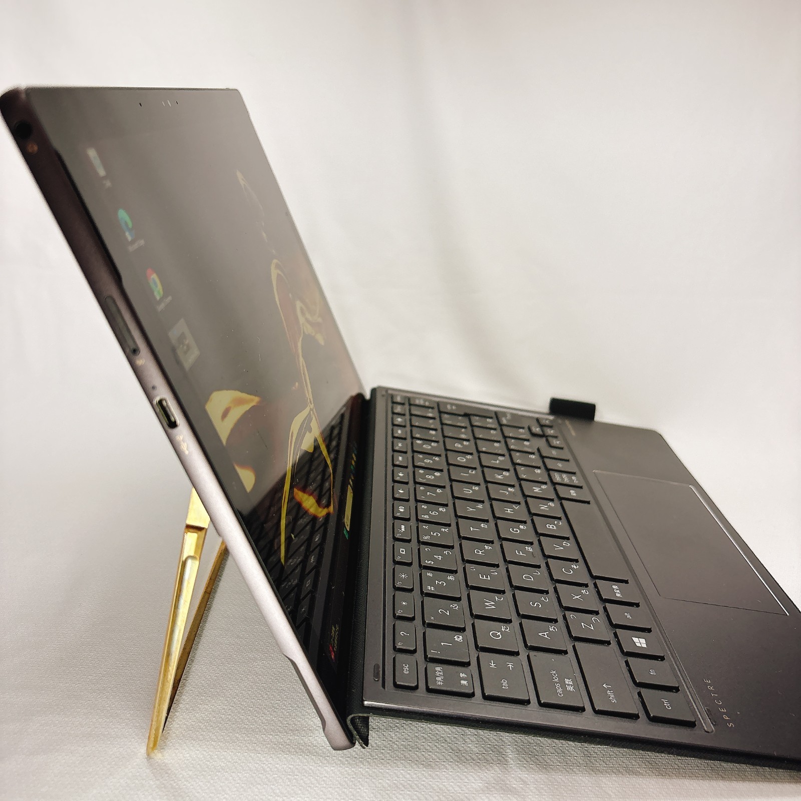 hp spectre x2 detachable 2in1 OLED 12.3in Core i7-7560 16GB RAM 1TB SSD #817