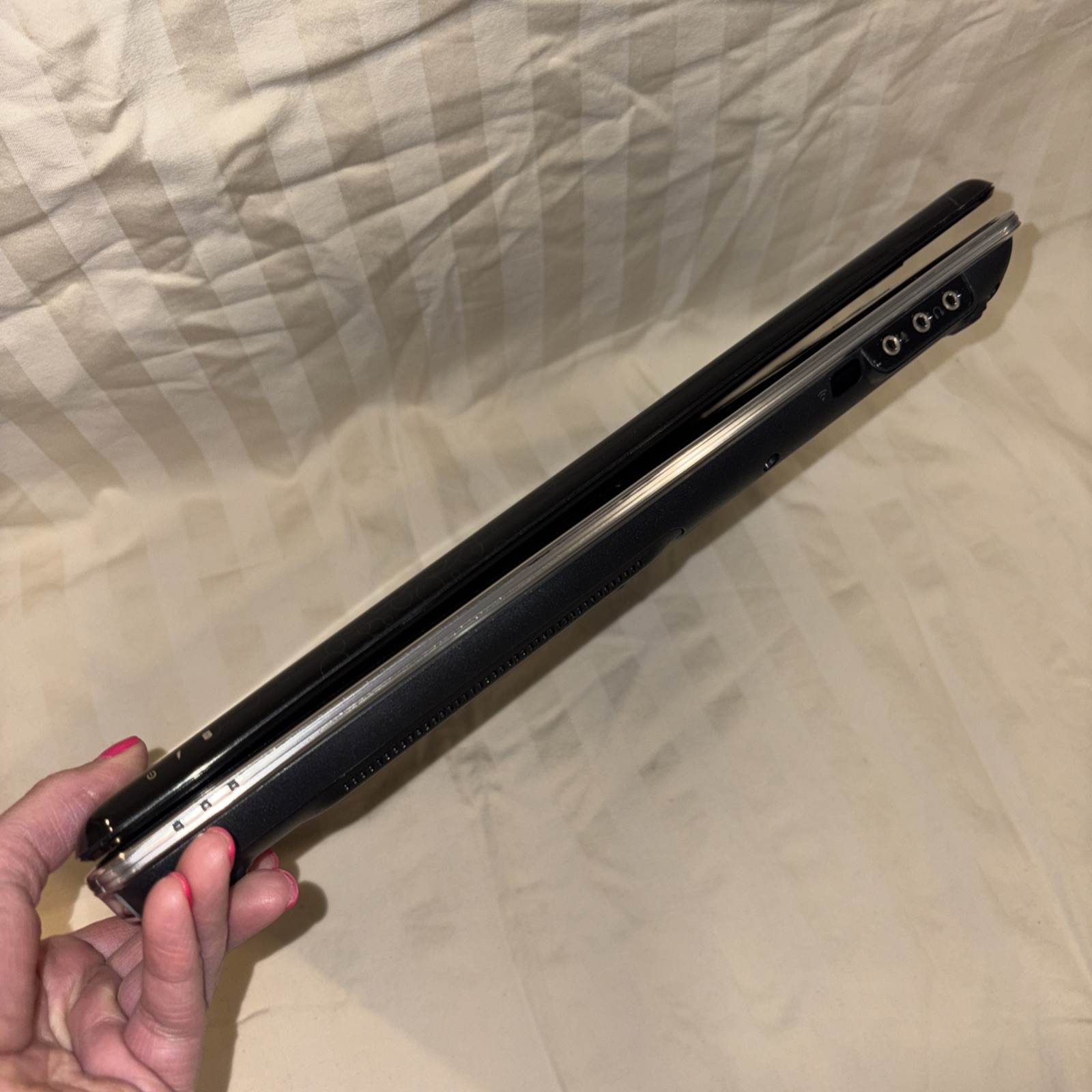 HP Pavilion DV4T-1400 14″ Notebook – Dual Core T4200 2.0 GHz, 4 GB, no hdd