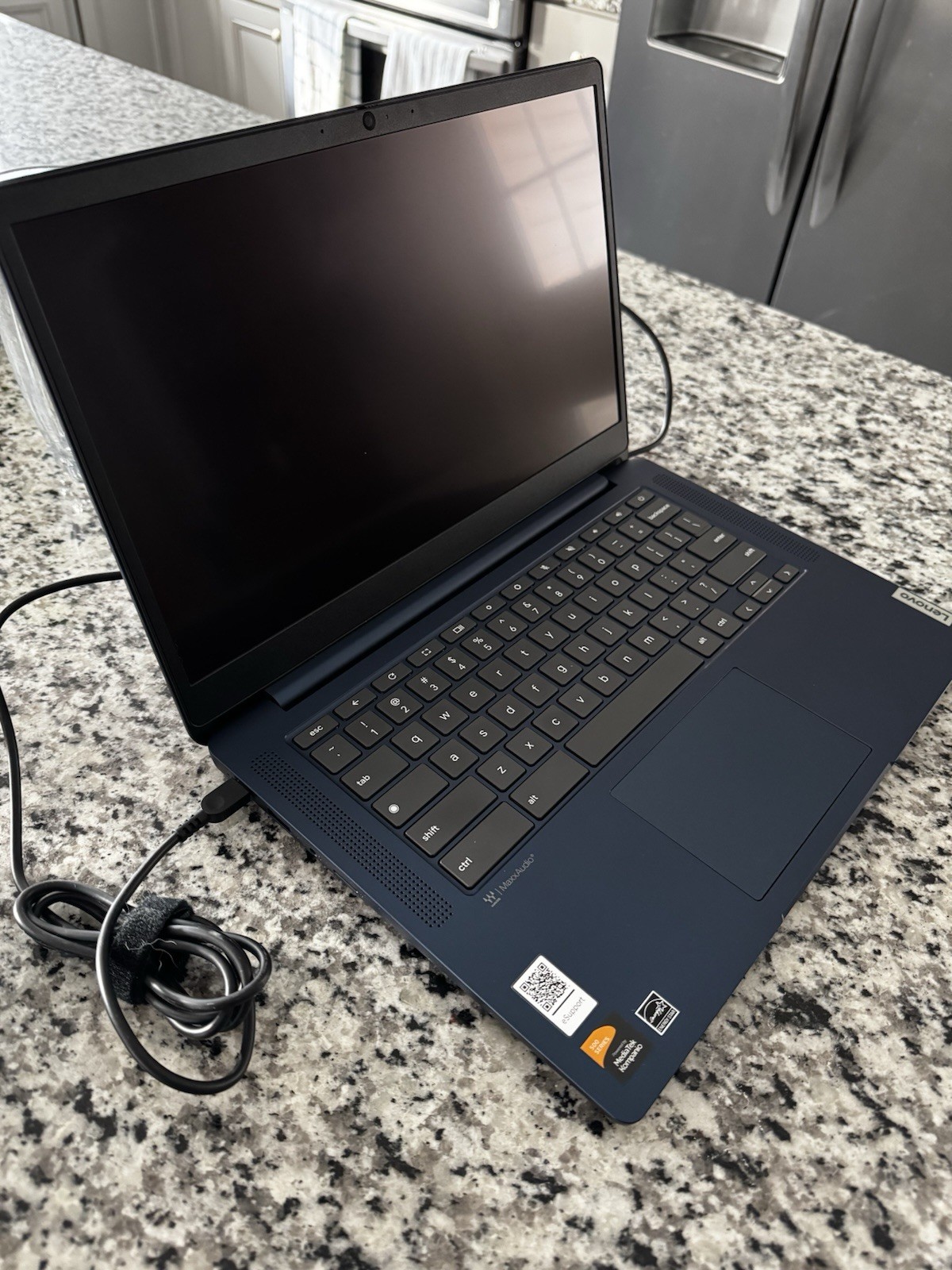 Lenovo Slim 3 Chromebook 14″ Touch (64GB eMMC, MediaTek Kompanio, 1.50 GHz, 4GB)