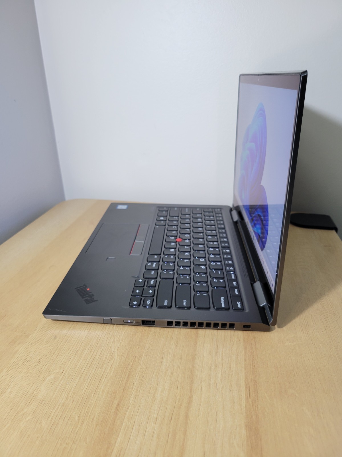 Lenovo ThinkPad X1 Yoga Gen 4 i7-8665U 16GB RAM 256GB Touch+Pen. Very Good