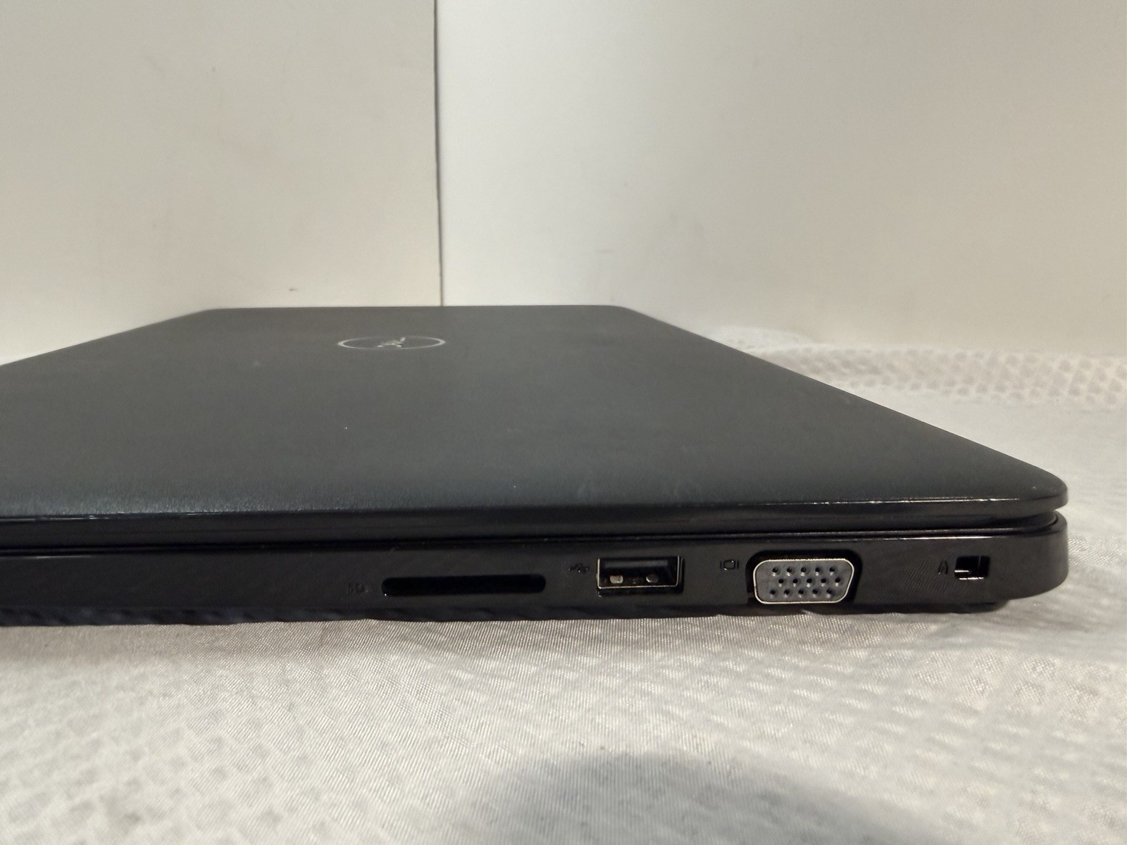 Dell Latitude 3500 15.6” FHD i5-8265U 8GB RAM Win11 Pro License | No SSD/Charger