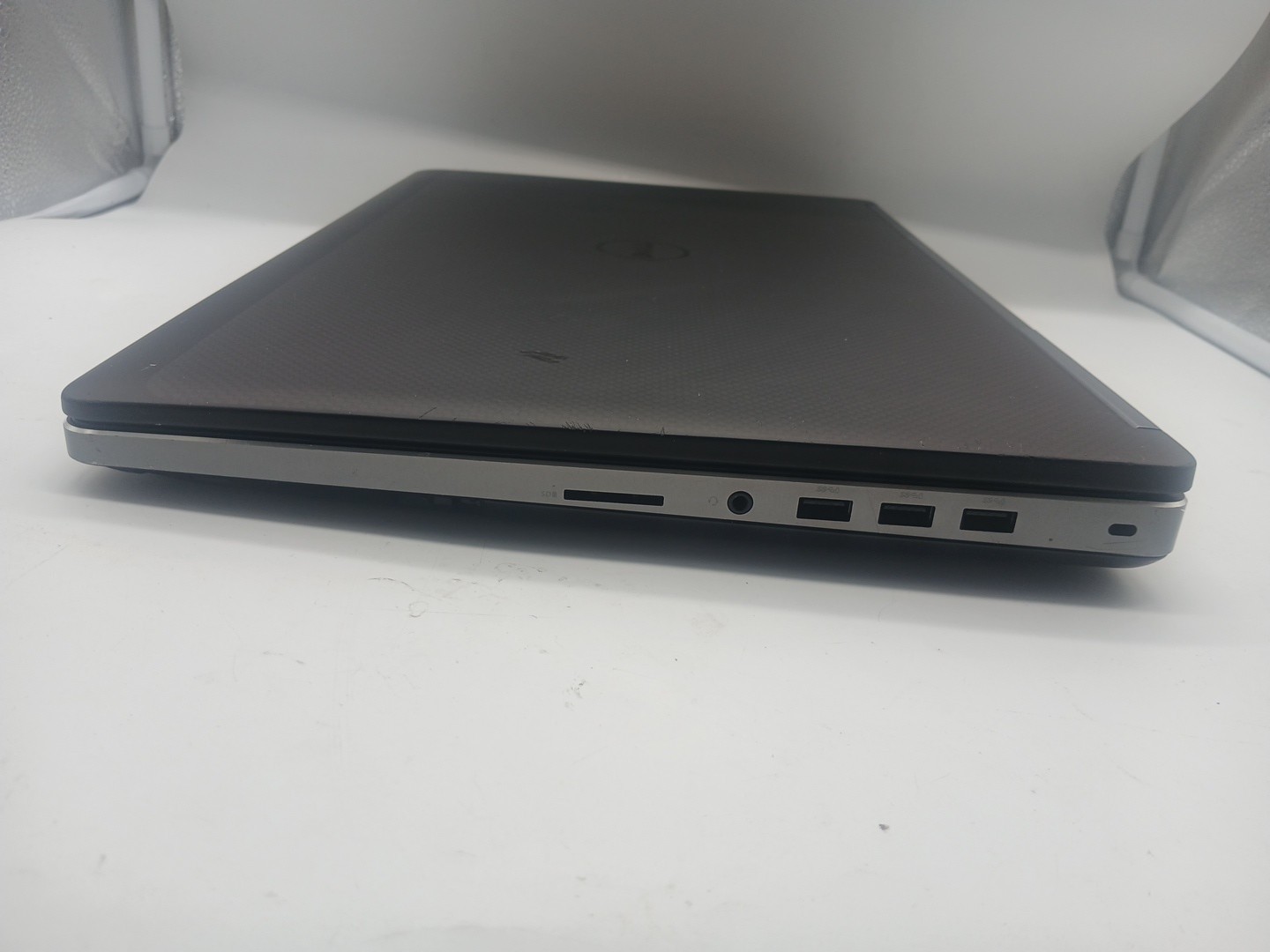 Dell Precision 7710 Intel Xeon E3-1535M 2.90GHz V5 32GB RAM 1TB NVMe Win 11Pro