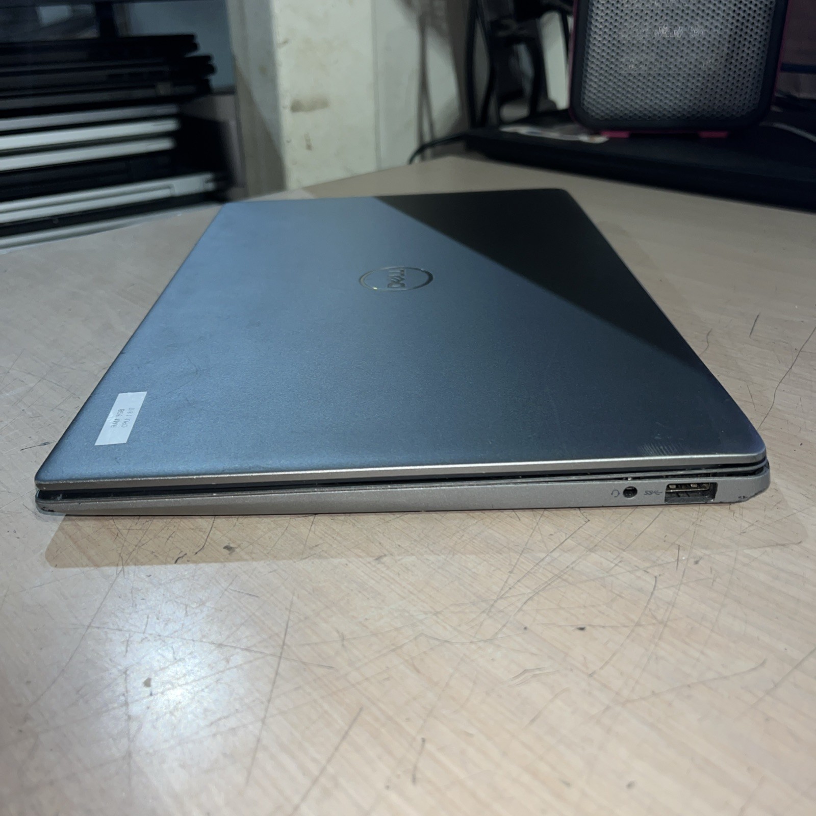 DELL LATITUDE 3301 INTEL CORE I7-8665U 8GB RAM NO HD