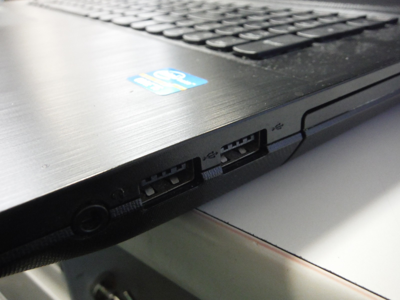 LENOVO G700 Laptop i5 CPU 16GB RAM 360GB SSD Win 11 PRO
