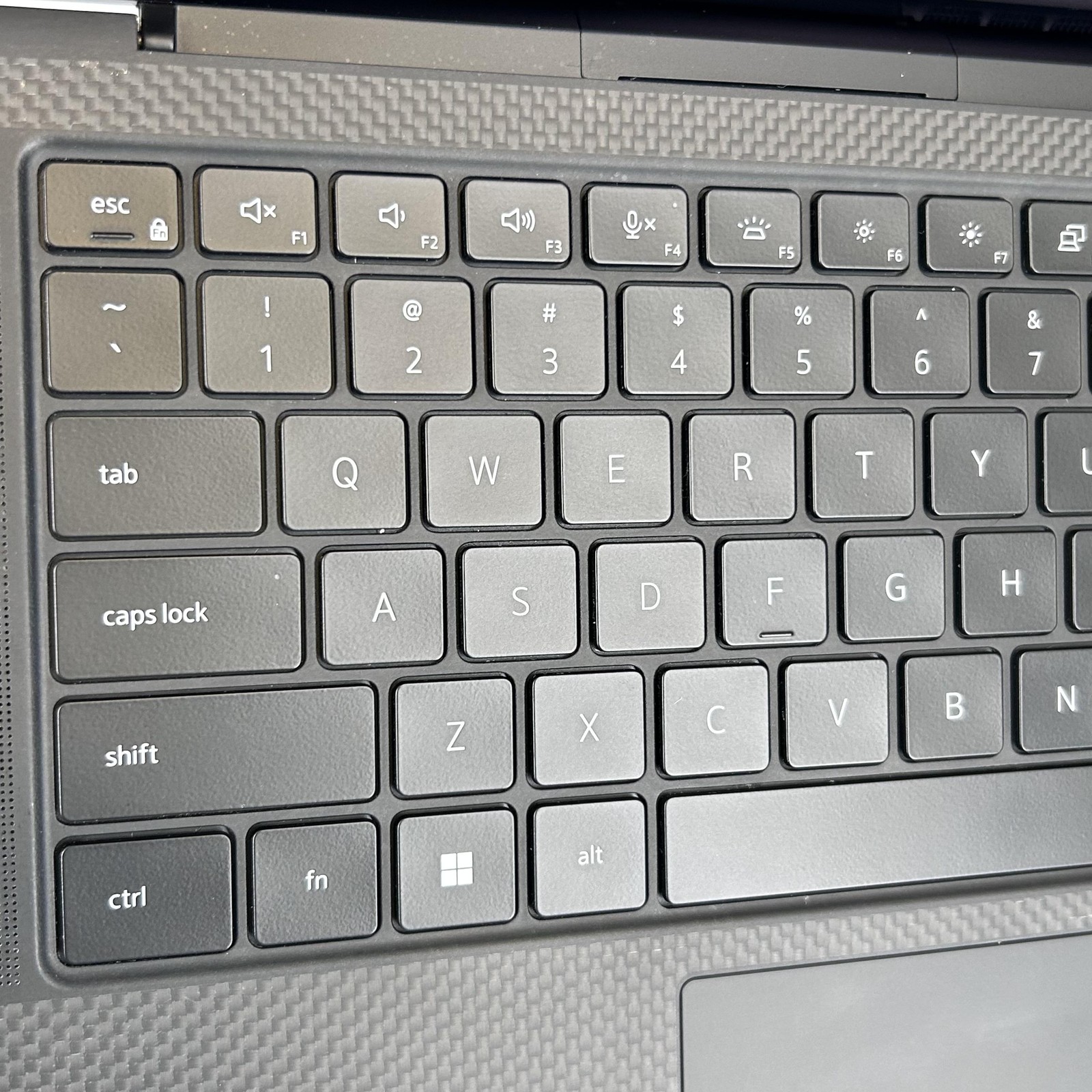 Dell Precision 5470 14 QHD+ TOUCH i7-12800H 32GB 1TB SSD RTX A1000 FRAME SPLIT