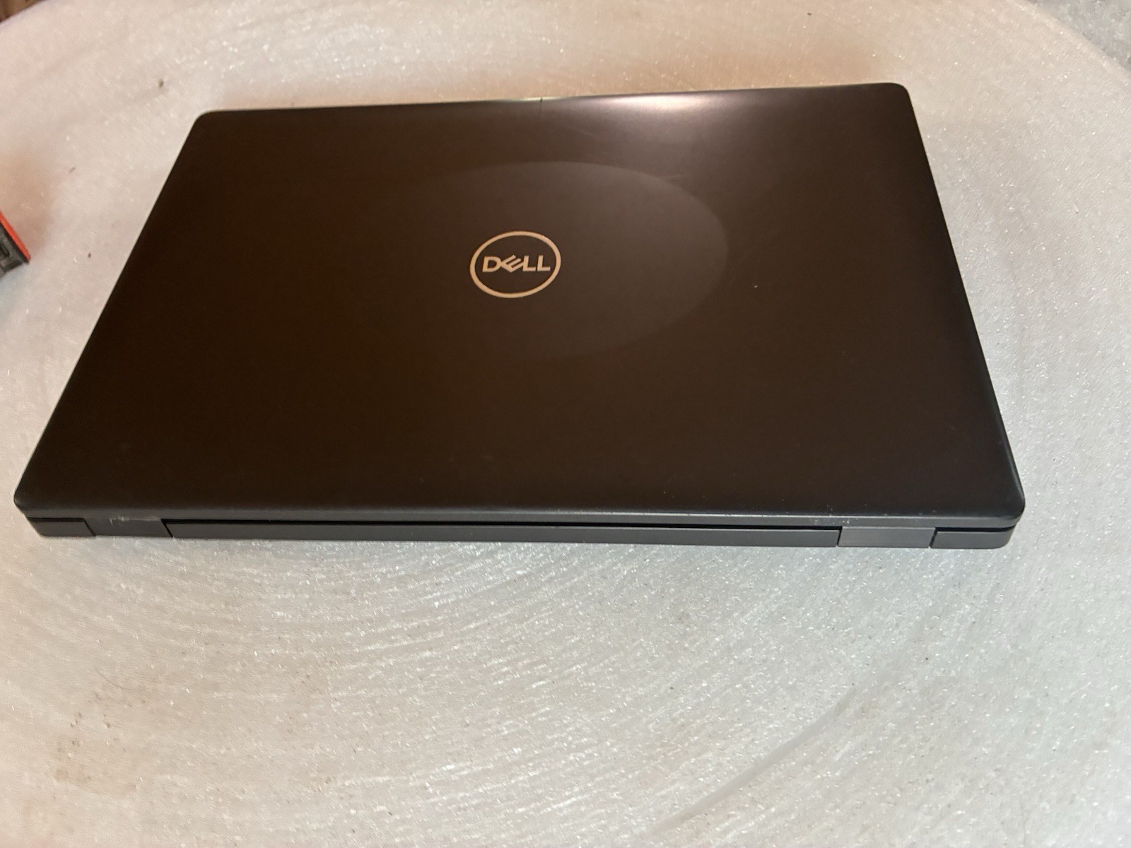 Dell Latitude 5400 i5-8250U 1.60 GHz NO RAM No SSD No Adapter