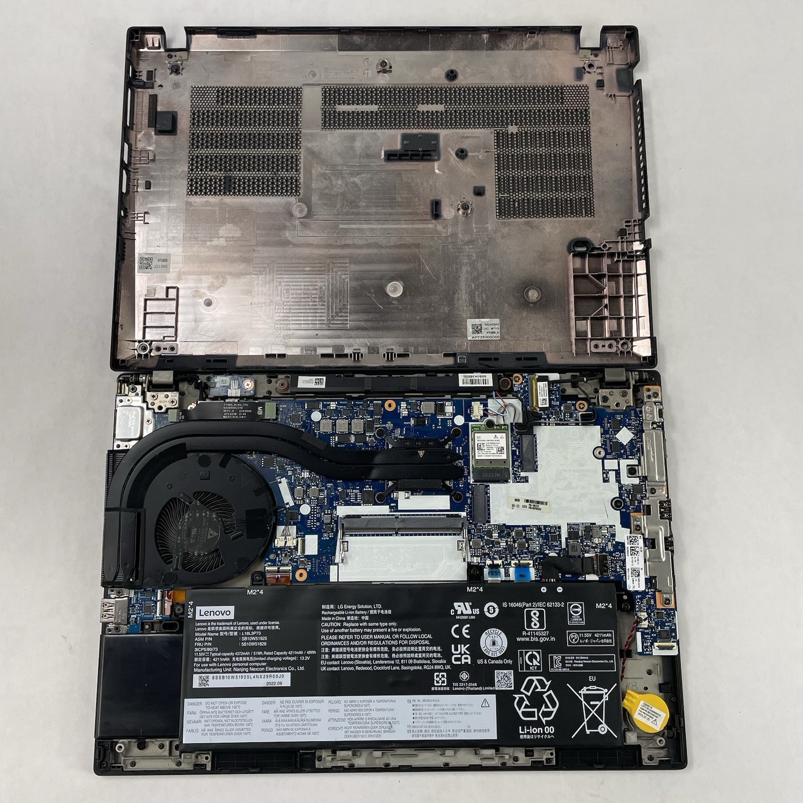 Lenovo ThinkPad T14 Gen 2a 14″ Ryzen7 Pro 5850U 1.90 GHz 16 GB RAM No SSD/OS/AC