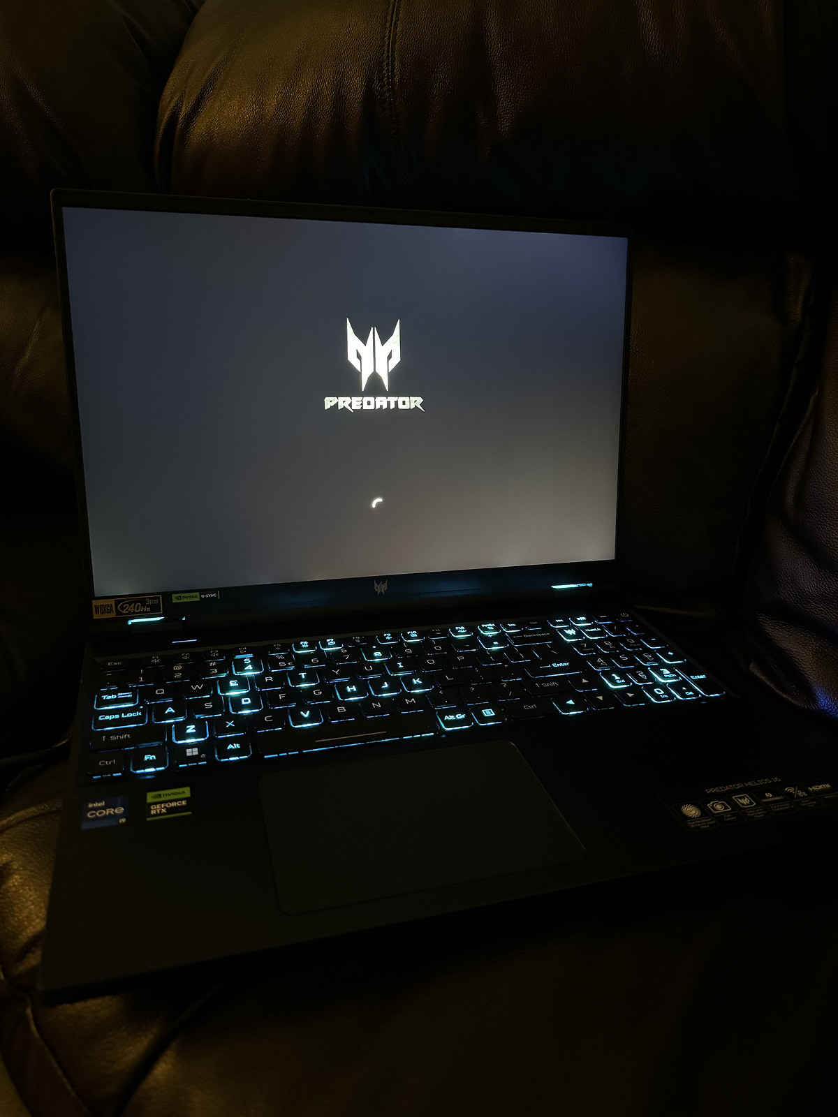 Acer RTX 4070 Predator Helios Gaming Laptop 16″ 240Hz i9-13900HX 16GB DDR5 1TB
