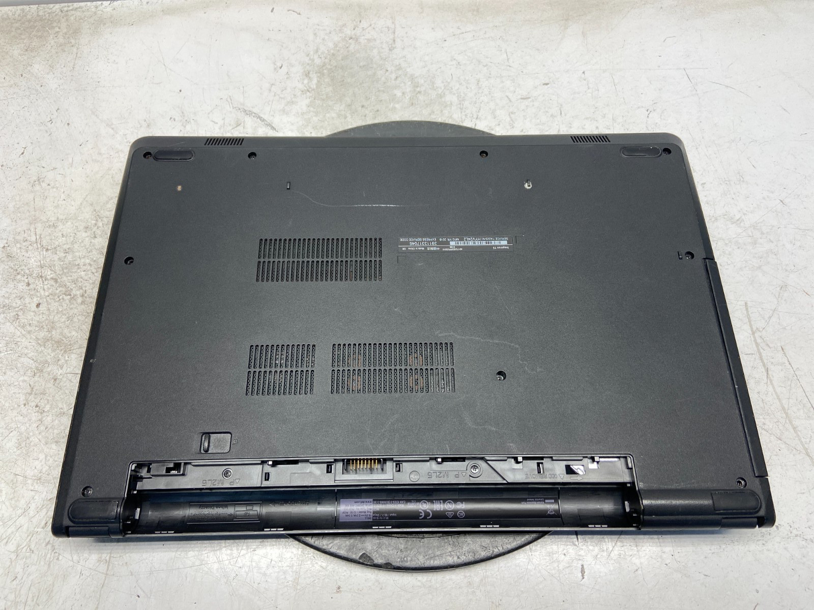 Dell Inspiron 15-3565 AMD A6-9200 2024MHz 4 GB NO HDD READ
