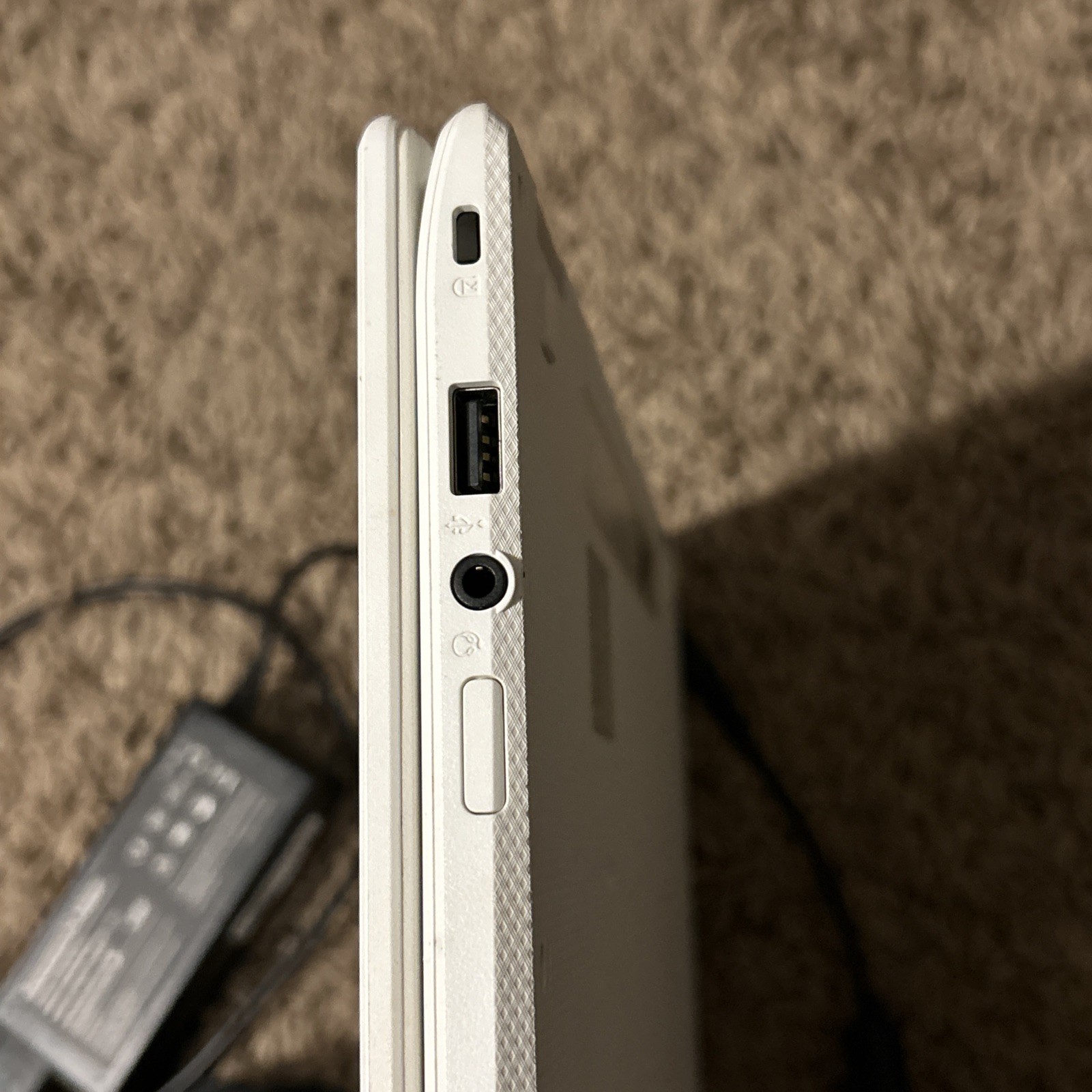 Acer Chromebook 11 CB3-131 11.6″ White Laptop – With Charger – Tested & Working