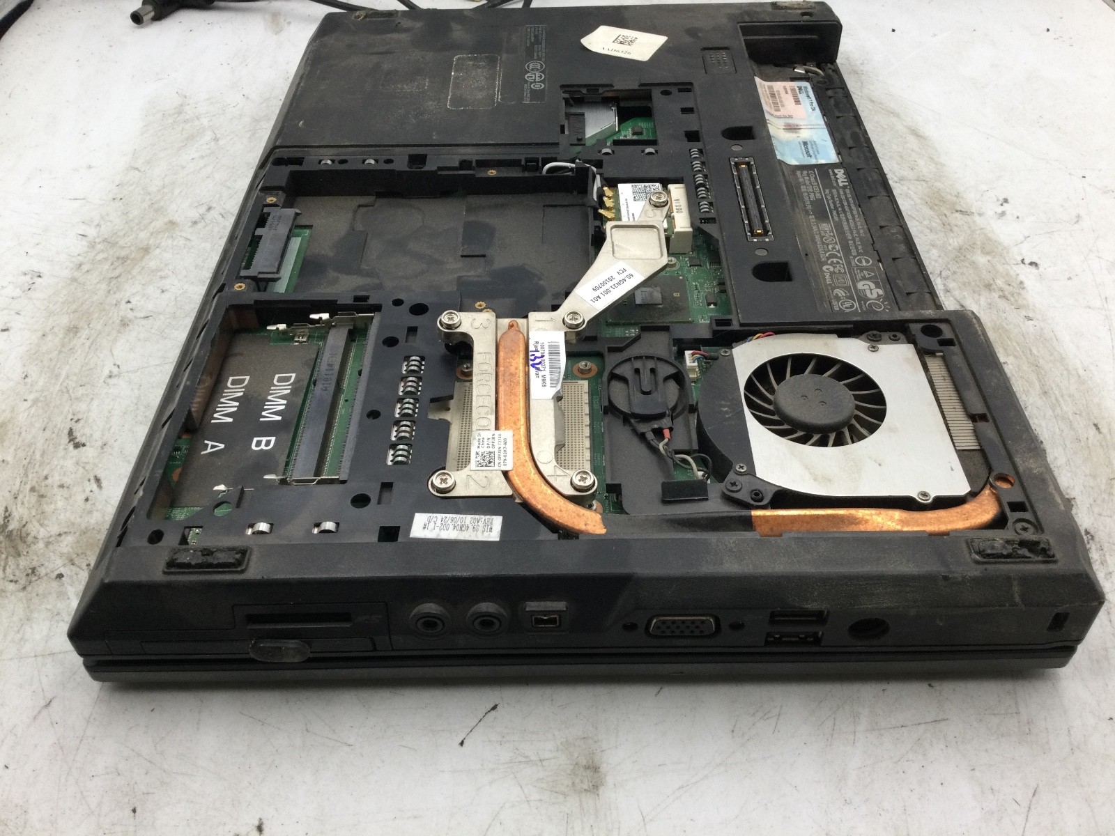 DELL LATITUDE E5410 – FOR PARTS – NO CPU – NO RAM – 14″ – READ DESCRIP – BB