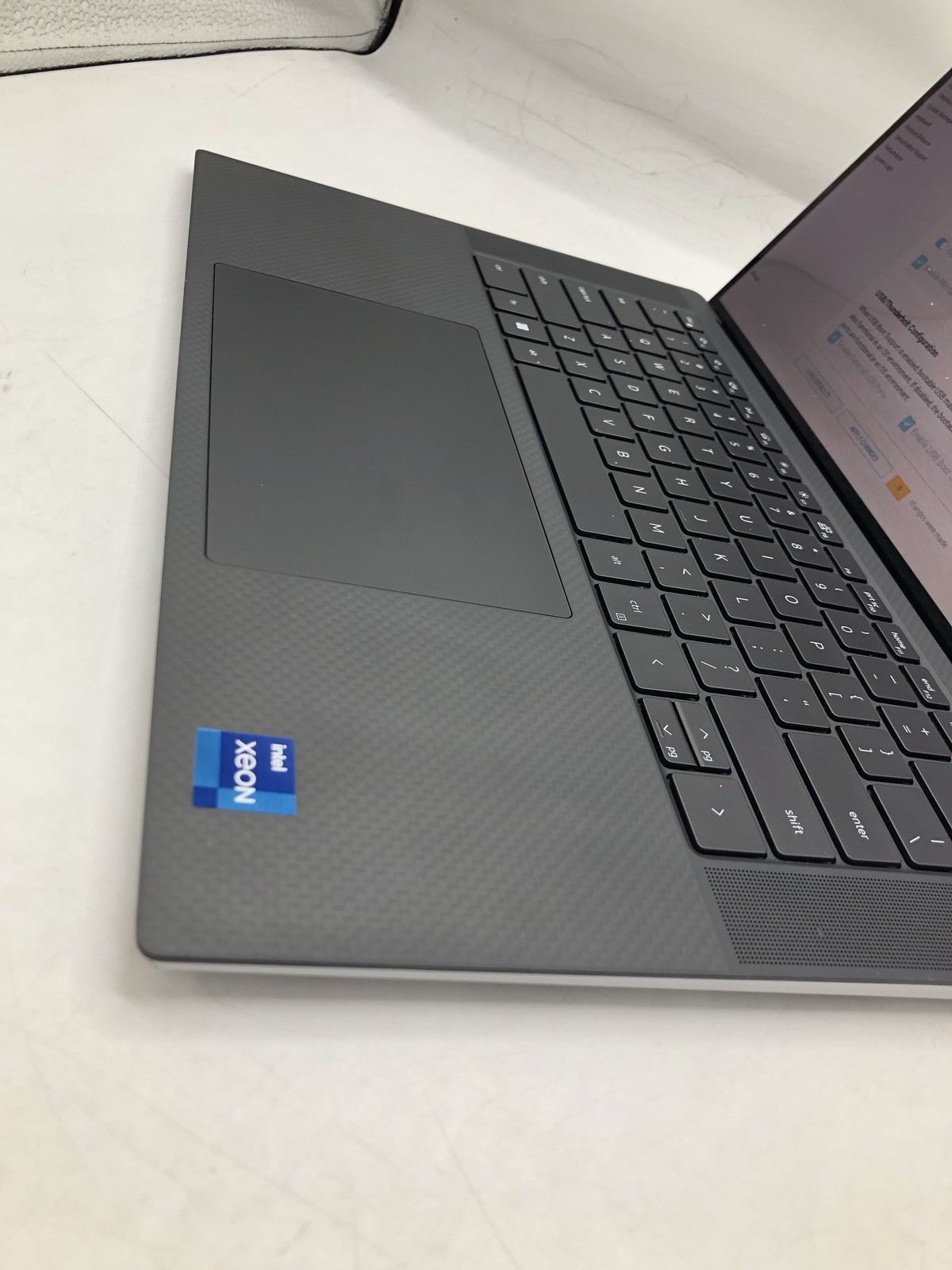 DELL PRECISION 5560 15.6″ i7 2.60GHz 32GB RAM 1TB SSD Grade D