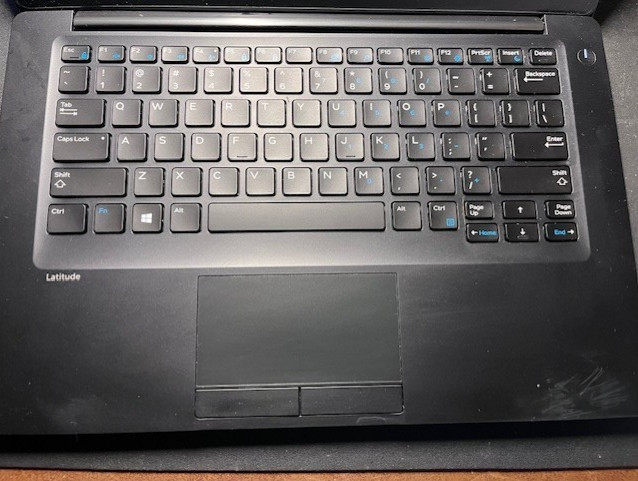 Linux Mint Fast Dell 14″ Laptop i3-7thgen 8GB 128GB SSD, New Battery, Warranty