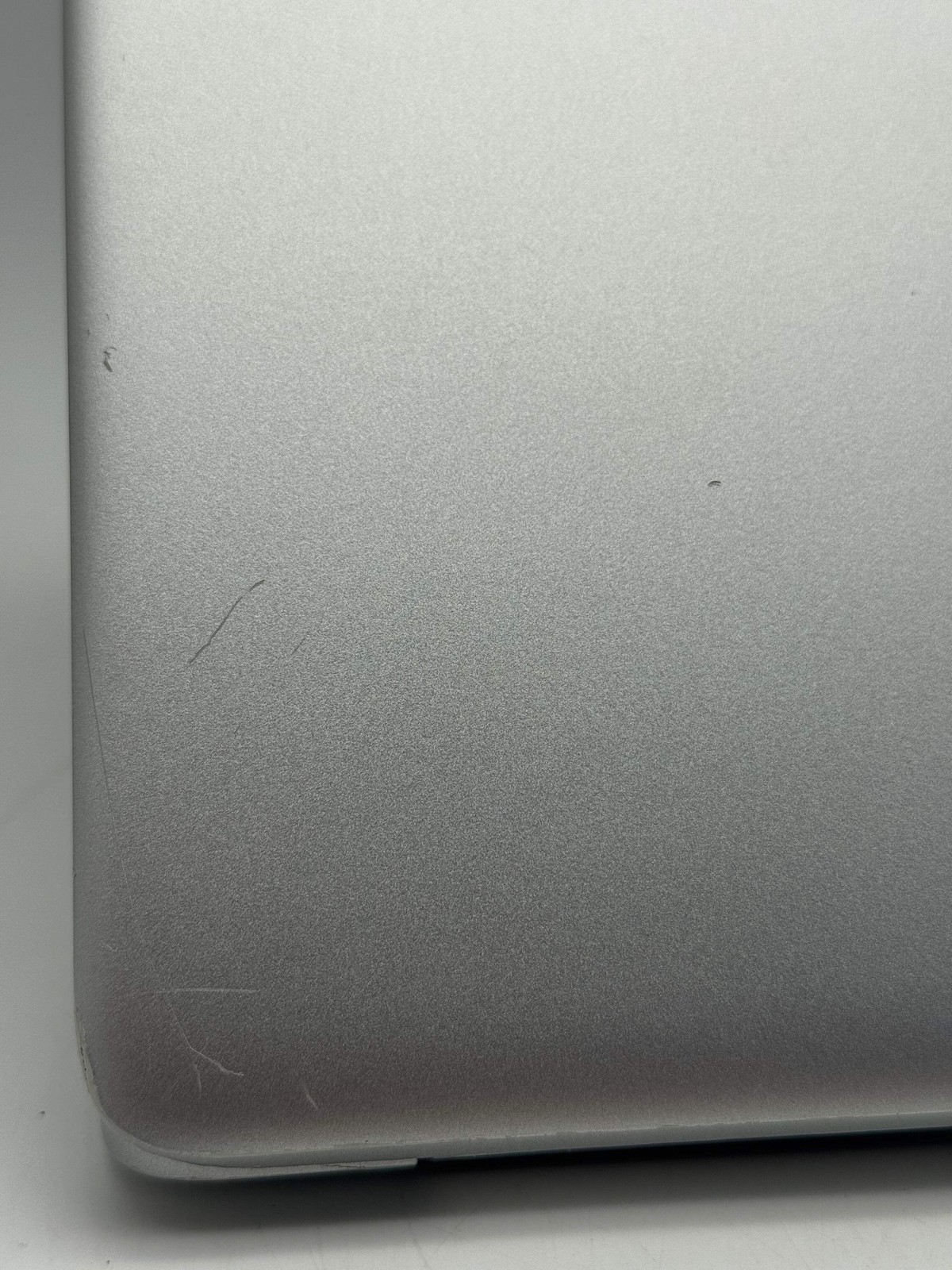 HP 15-DY2702DX 15.6″ Core i3 11th Gen 8GB 256GB Silver – Won’t Boot For Parts