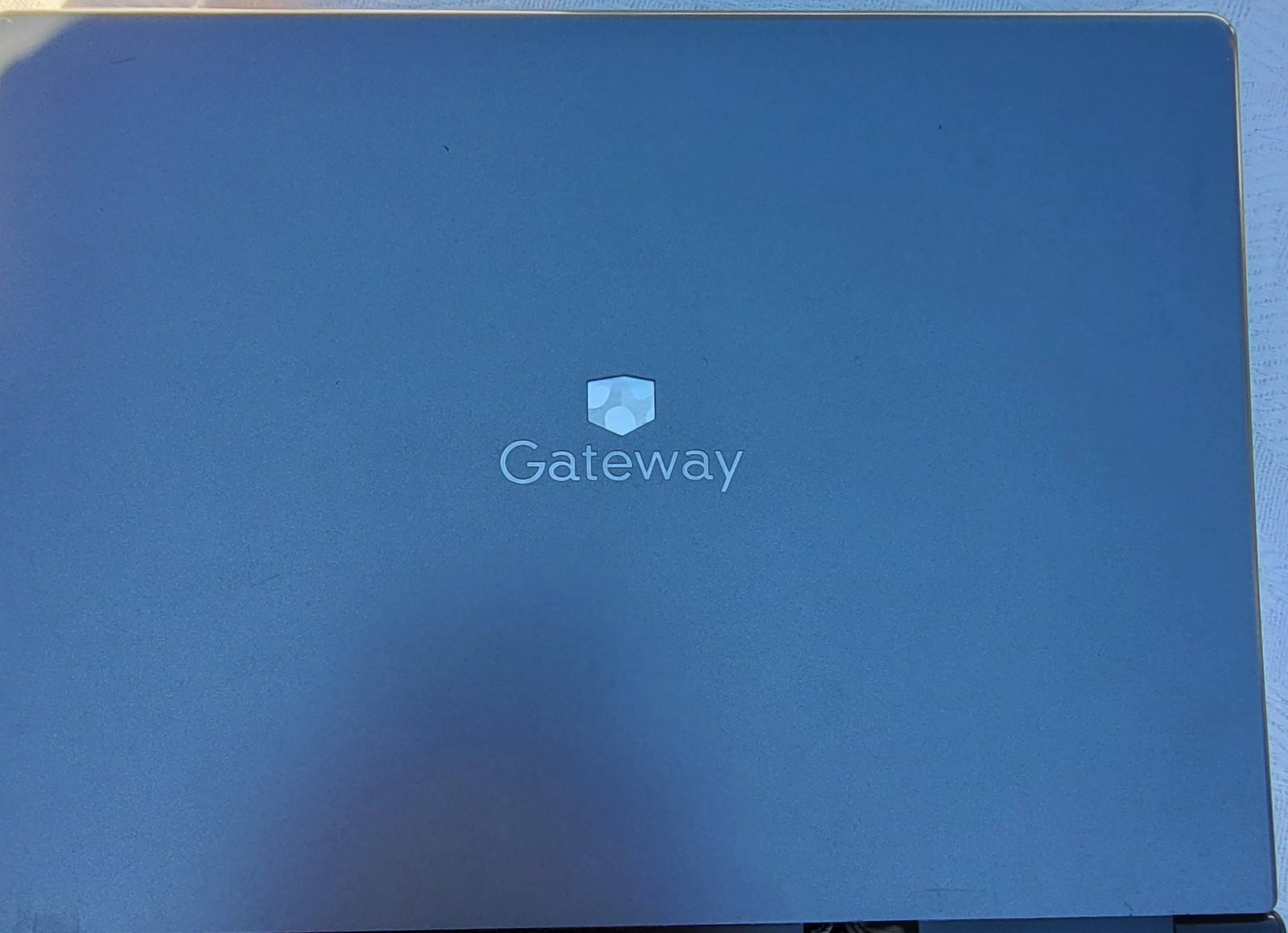Gateway W350A 14″ Laptop AS IS Parts Only. W/ Power Adapter No Battery