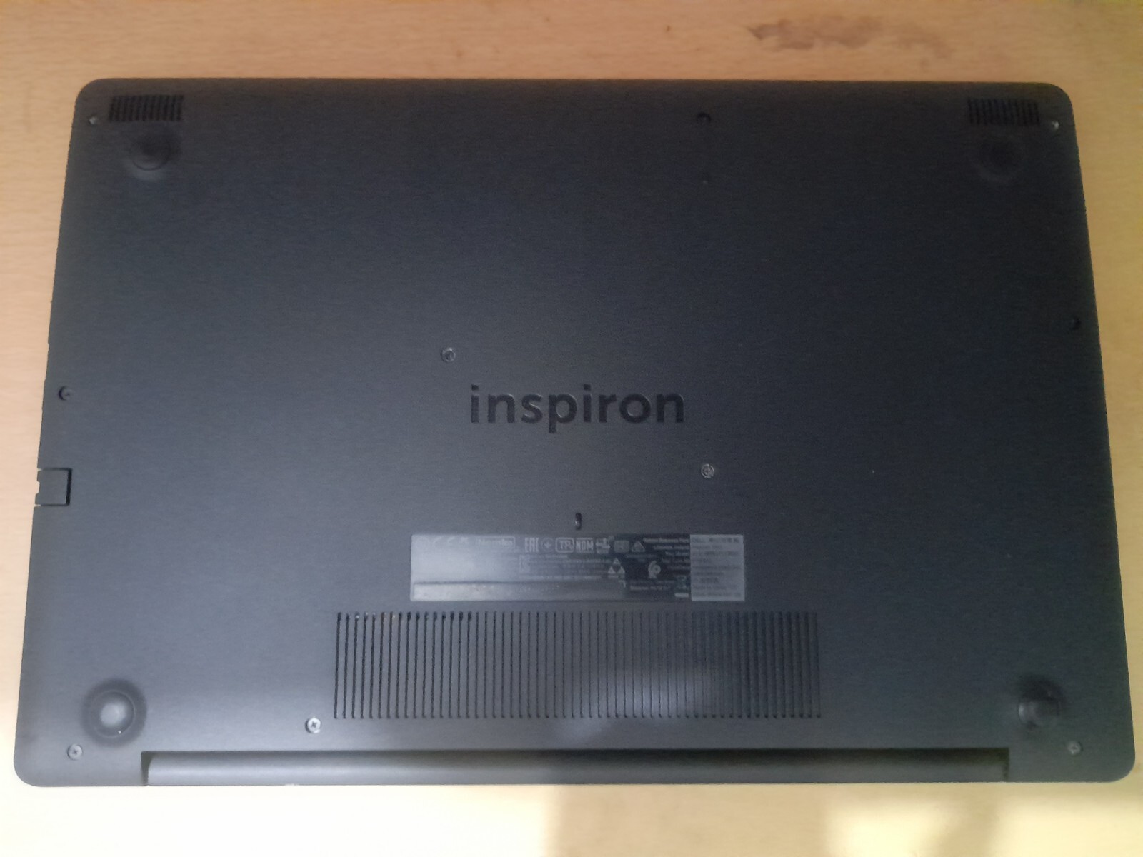 Dell Inspiron 15 3593 i3 10th gen, 8gb RAM, 256GB SSD