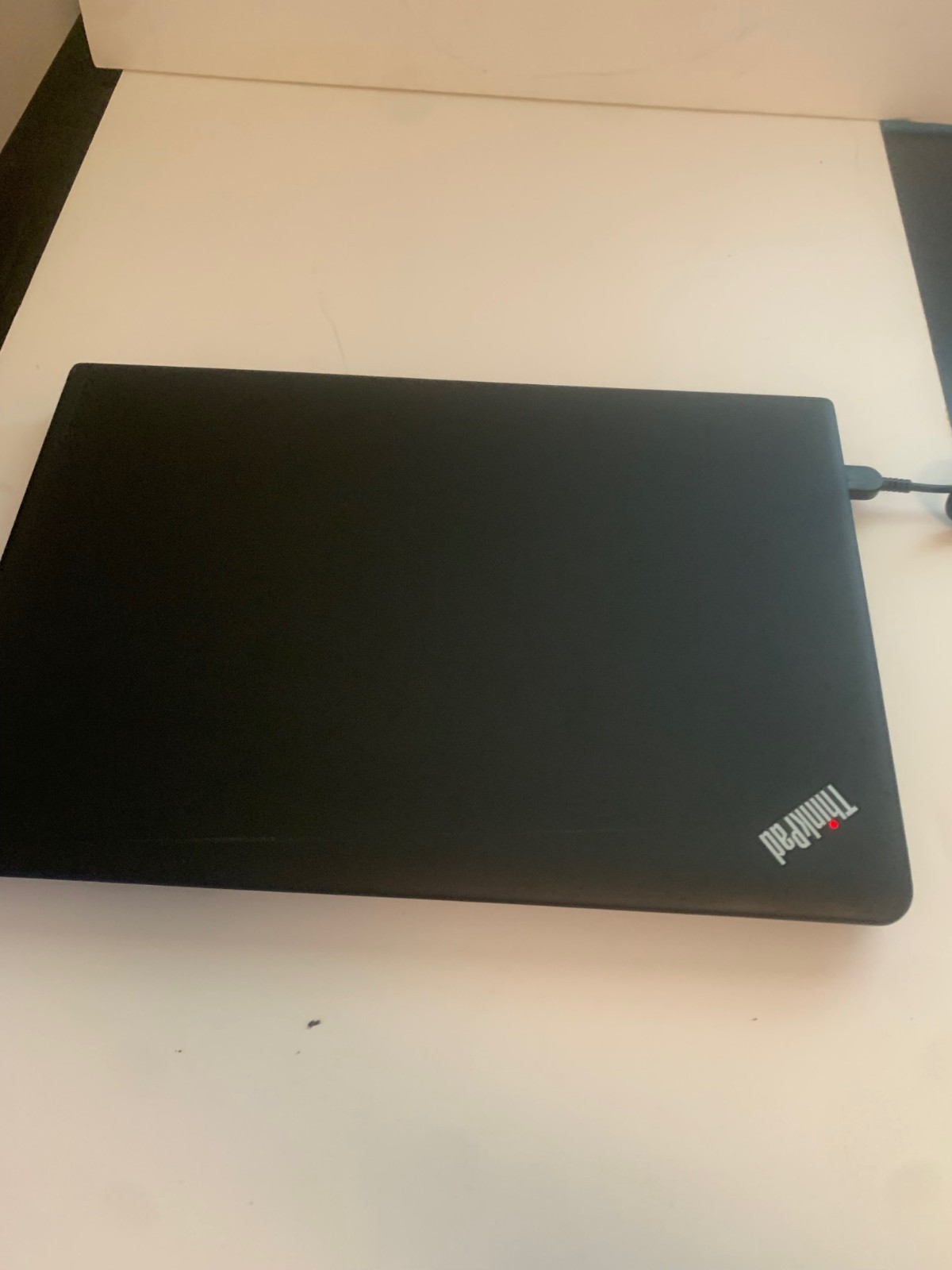 Lenovo ThinkPad E560 Laptop Intel Core i5-6200U 2.3GHz 8GB RAM 180 GB SSD