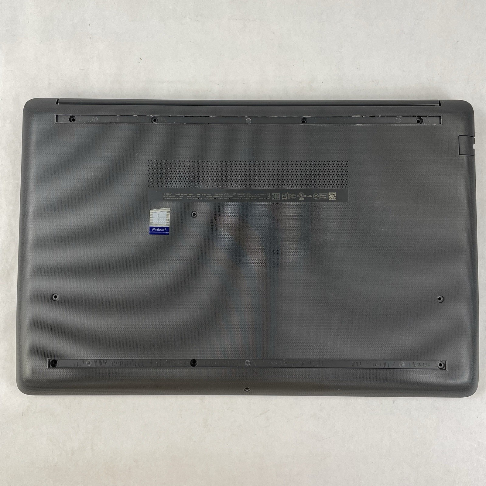 HP 255 G7 15.6″ Ryzen 3 2200U 2.50 GHz 8 GB RAM No SSD/AC/OS