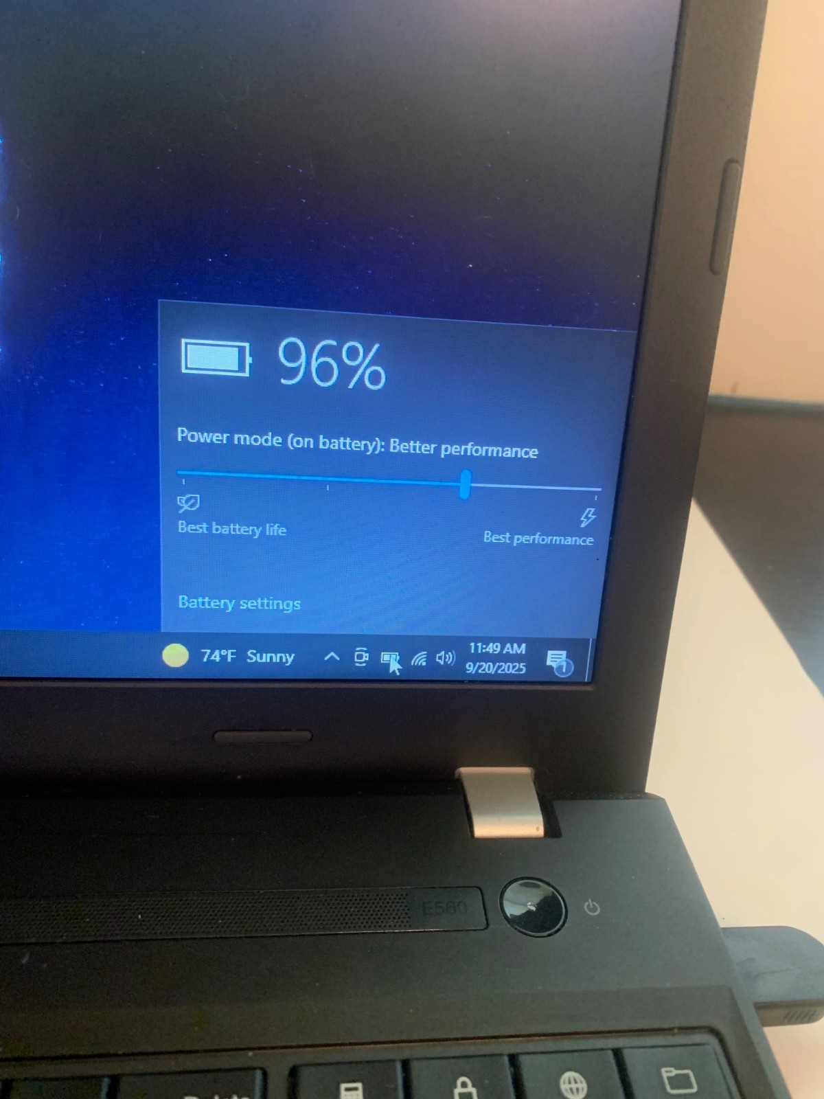Lenovo ThinkPad E560 Laptop Intel Core i5-6200U 2.3GHz 8GB RAM 180 GB SSD