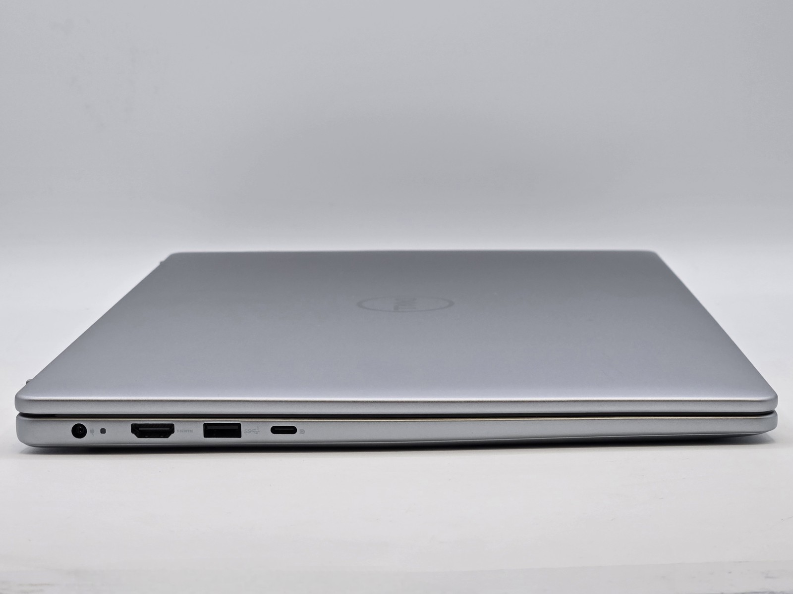 DELL Inspiron 5645 16″ FHD+ RYZEN 7 8840U 1TB 16GB W11P Backlit FPR Warranty
