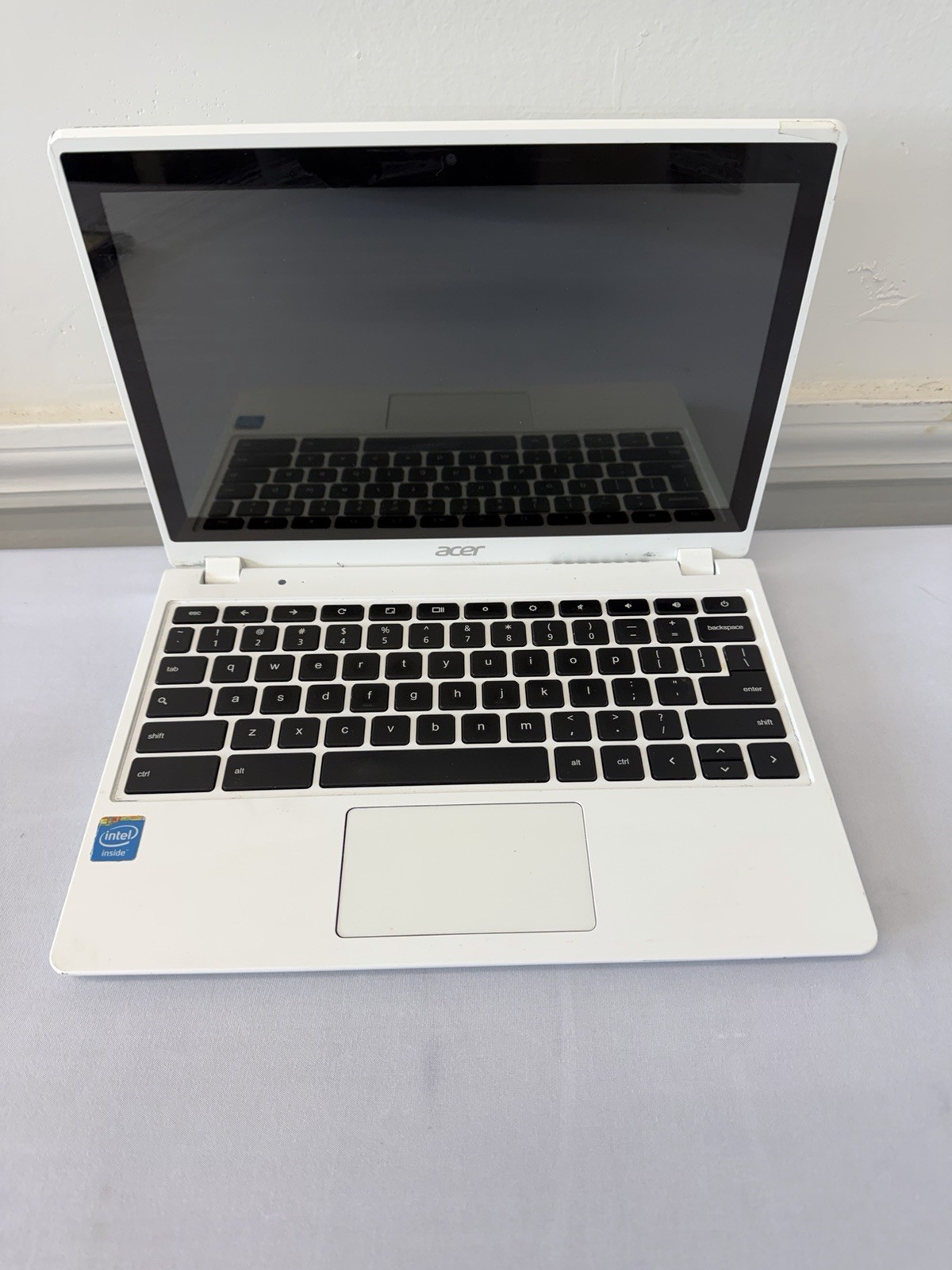 Acer Chromebook C720P-2600 Laptop – Intel Celeron 2955U – RAM 2GB – Read Descrip