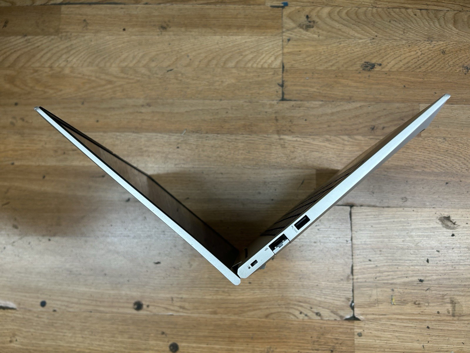 HP ProBook 450 G8 14” FHD i5-1135G7 2.4GHz 8GB RAM 256GB NVMe W11Pro Office 16