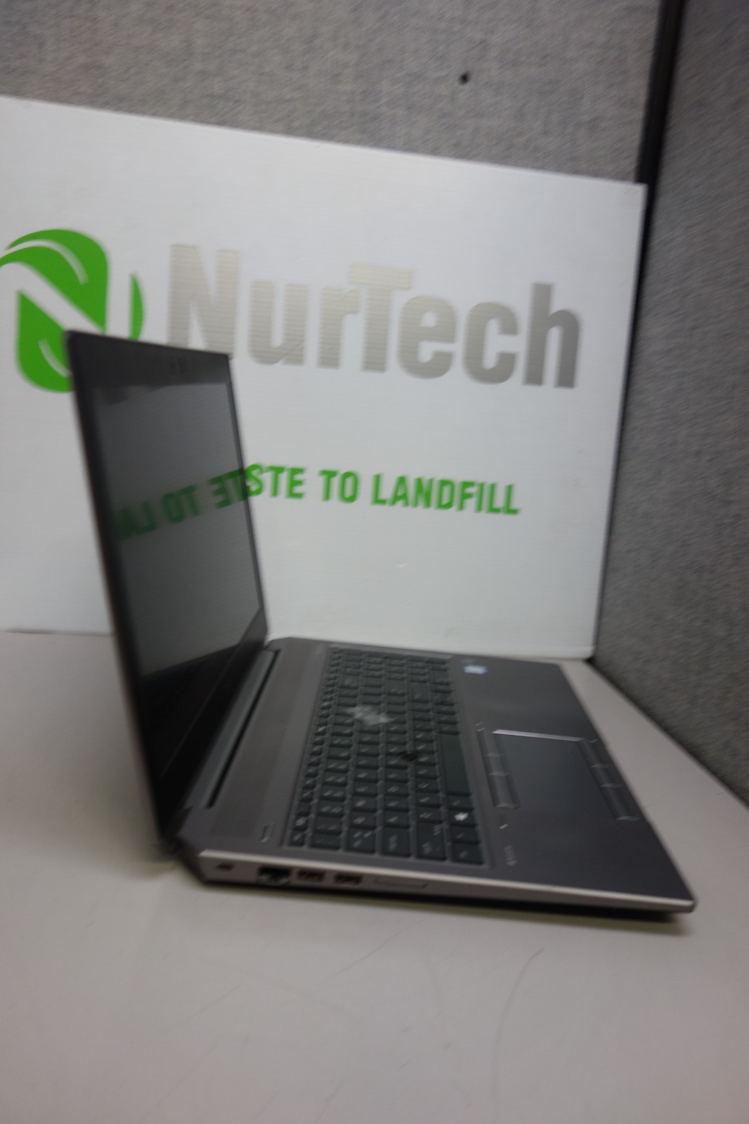 HP ZBook 15 G5 15.6″ i5-8300H 2.3GHz 16GB/256GB m2 SSD UBUNTU Laptop + AC