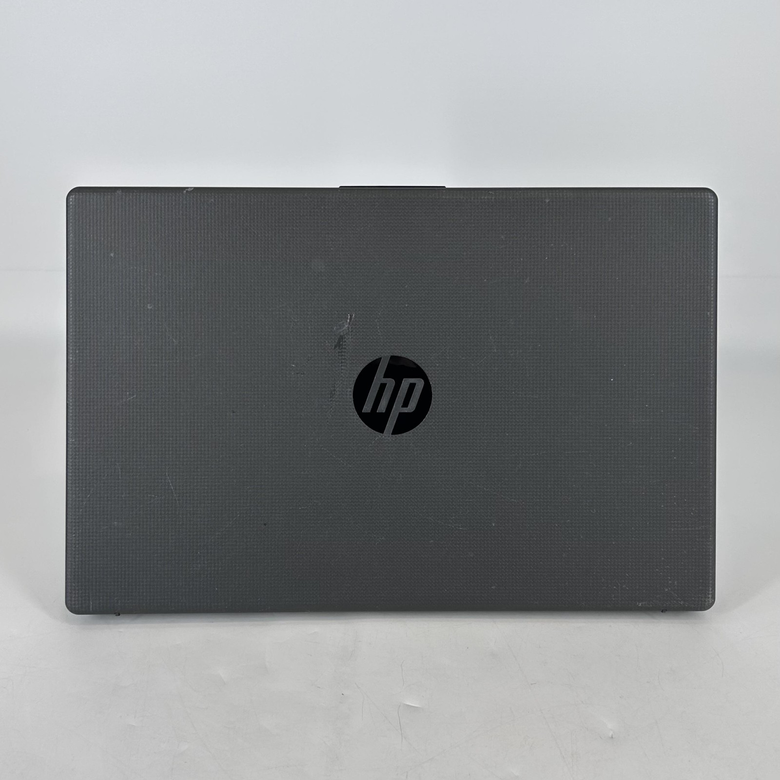 HP 255 G10 15.6 Silver HD 2.0 GHz Ryzen 3 7320U 8GB RAM 256GB SMOKE/HERBAL ODOR