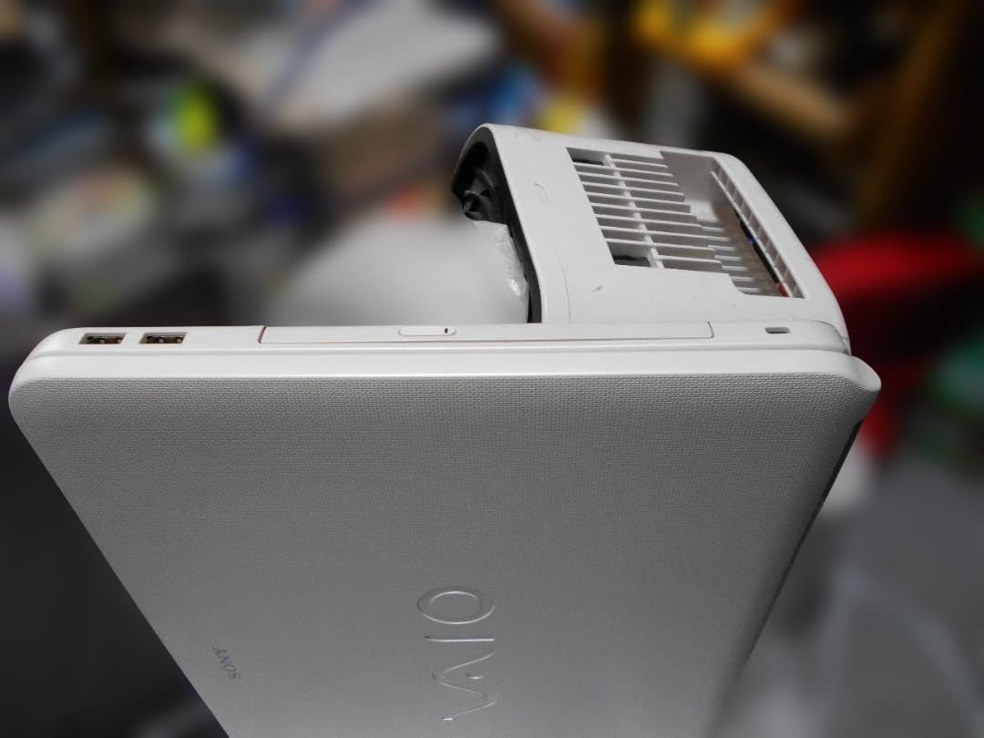 SONY VAIO NR50B Laptop White Core Processor Used Japan Genuine