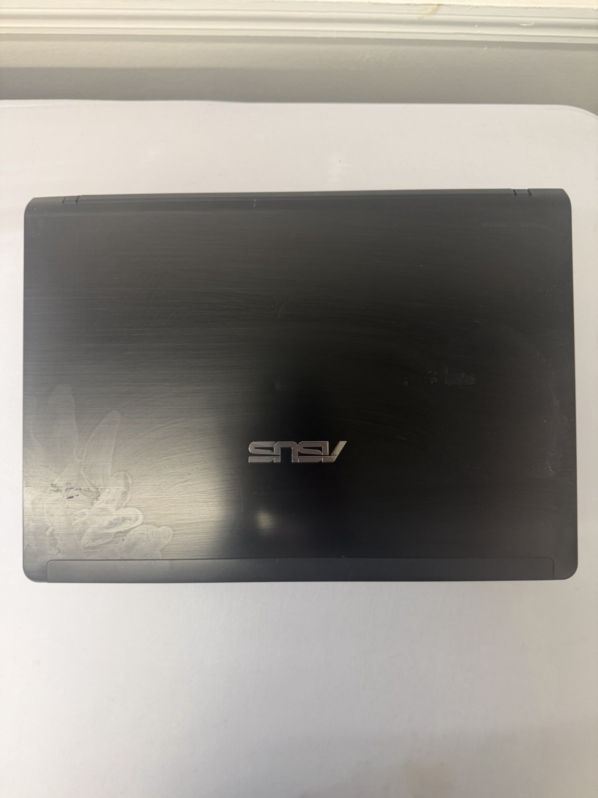 Asus UL80A Laptop – Good Screen – Intel Duo U7300 – Read Des