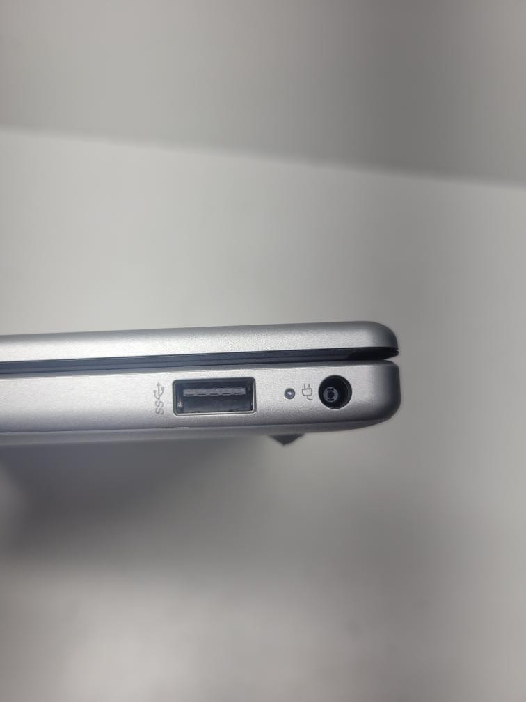WIN 11/I3/8RAM/256SSD W CHARGER (P16033848)