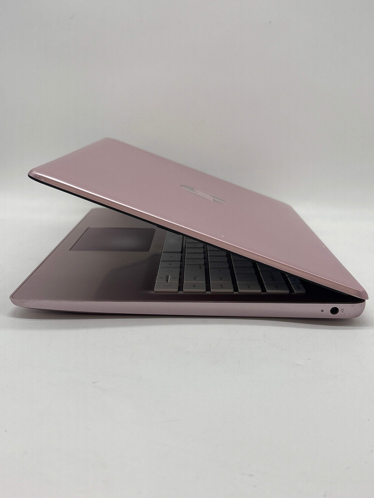 HP 14-ds0120nr AMD Radeon A4-9120e 4GB RAM 64GB SSD – Bad SSD