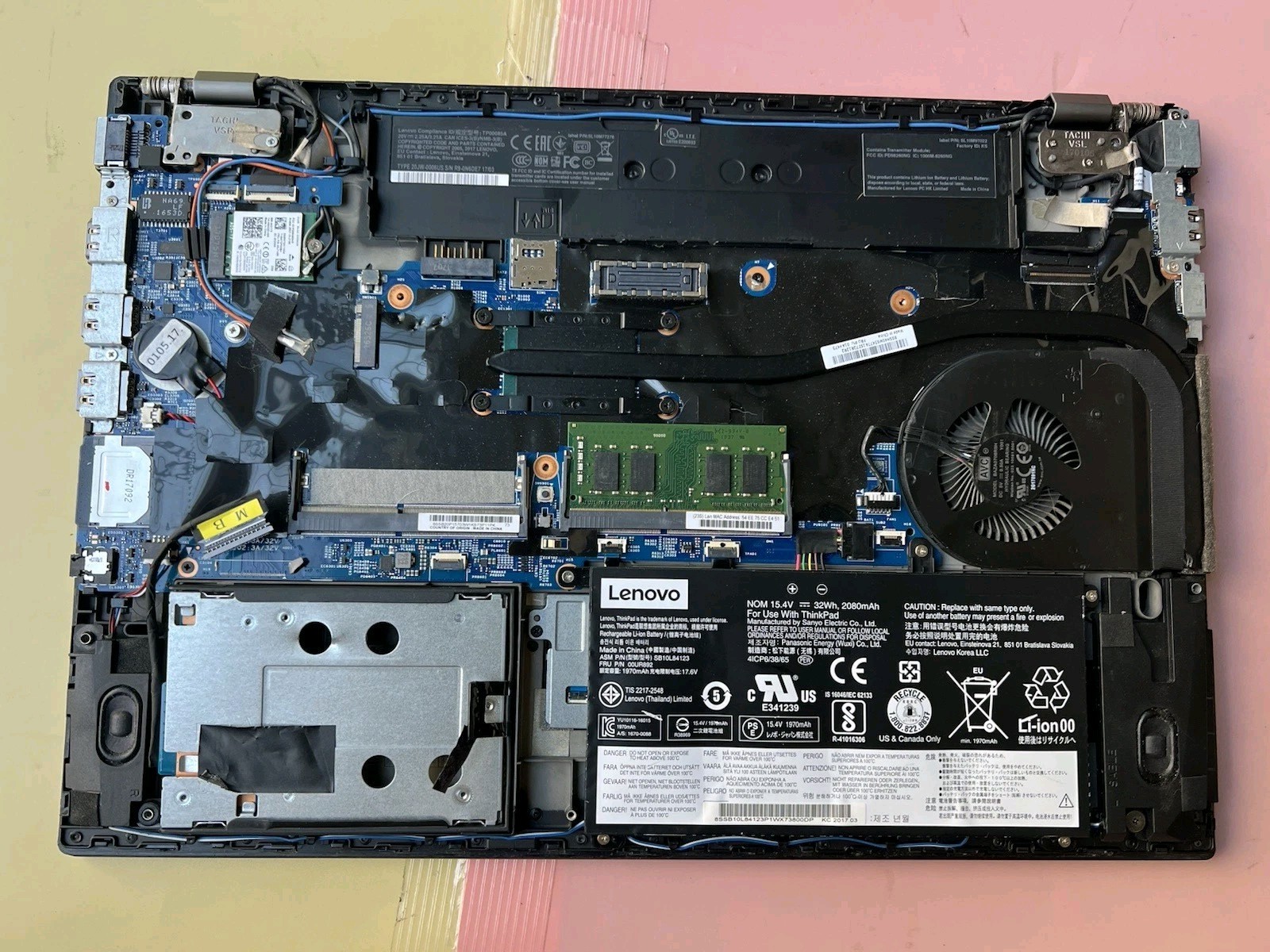 LENOVO THINKPAD T570 Core i5-6300U 8GB RAM 0GB HDD WEBCAM PARTS