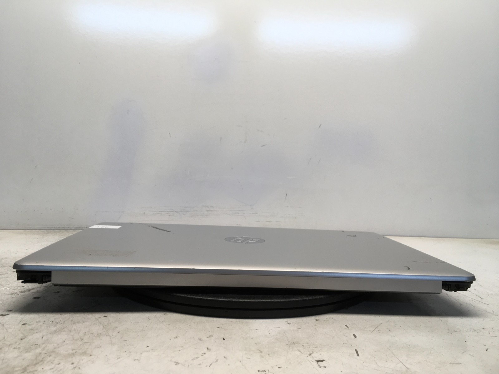 HP 17-CA1 AMD Ryzen 3 3200U 2600MHz 8 GB NO HDD