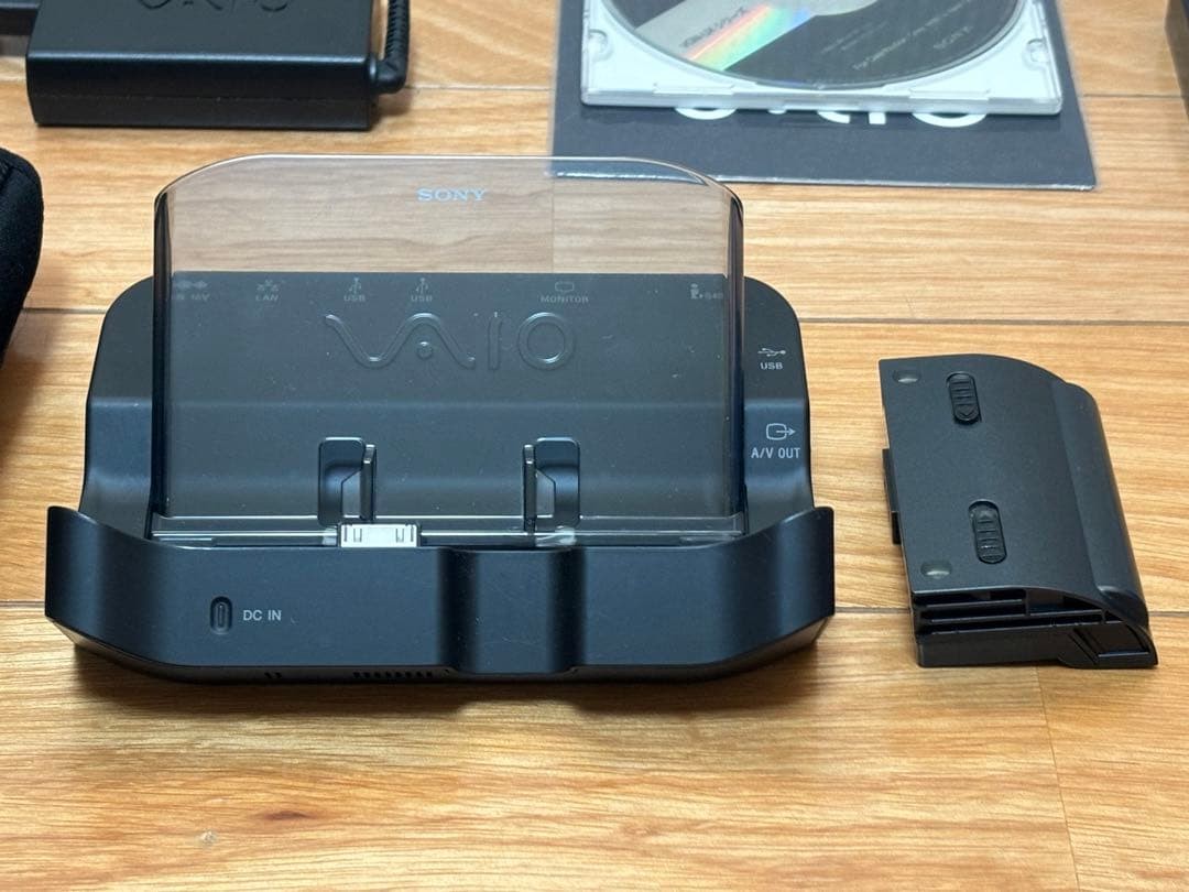 SONY Exclusive Model Vaio VGN-UX90S Portable PC Laptop Win XP English Keyboard