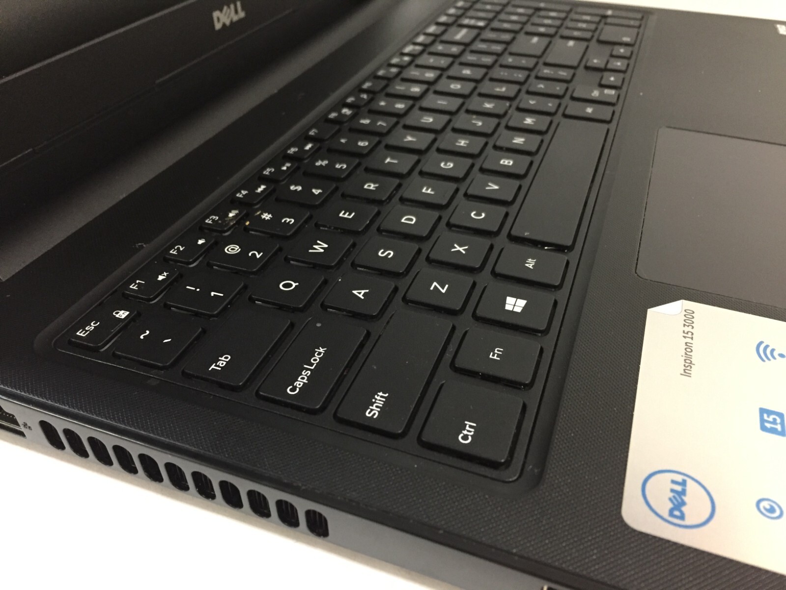 Dell Inspiron 15 3565 15.6″ Laptop/AMD A6-9200/8GB RAM/128GB SSD/Windows 10 Home