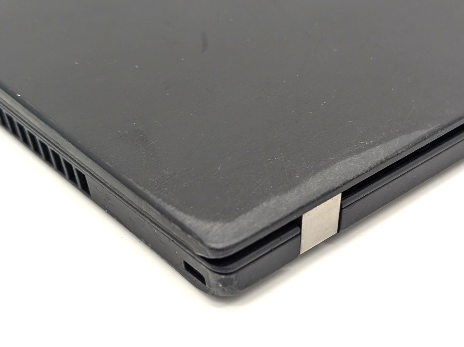 Lenovo ThinkPad T14 Gen 2- 14″ Intel Core i5-1135G7 2.4GHz 8GB RAM No OS/AC/SSD