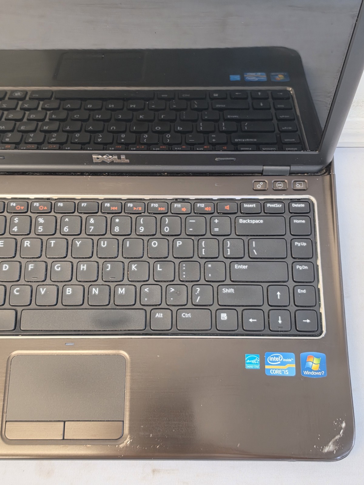 Dell Inspiron N411Z Laptop – Intel i5-2430m – 6GB RAM 640GB HDD BAD BATT – READ