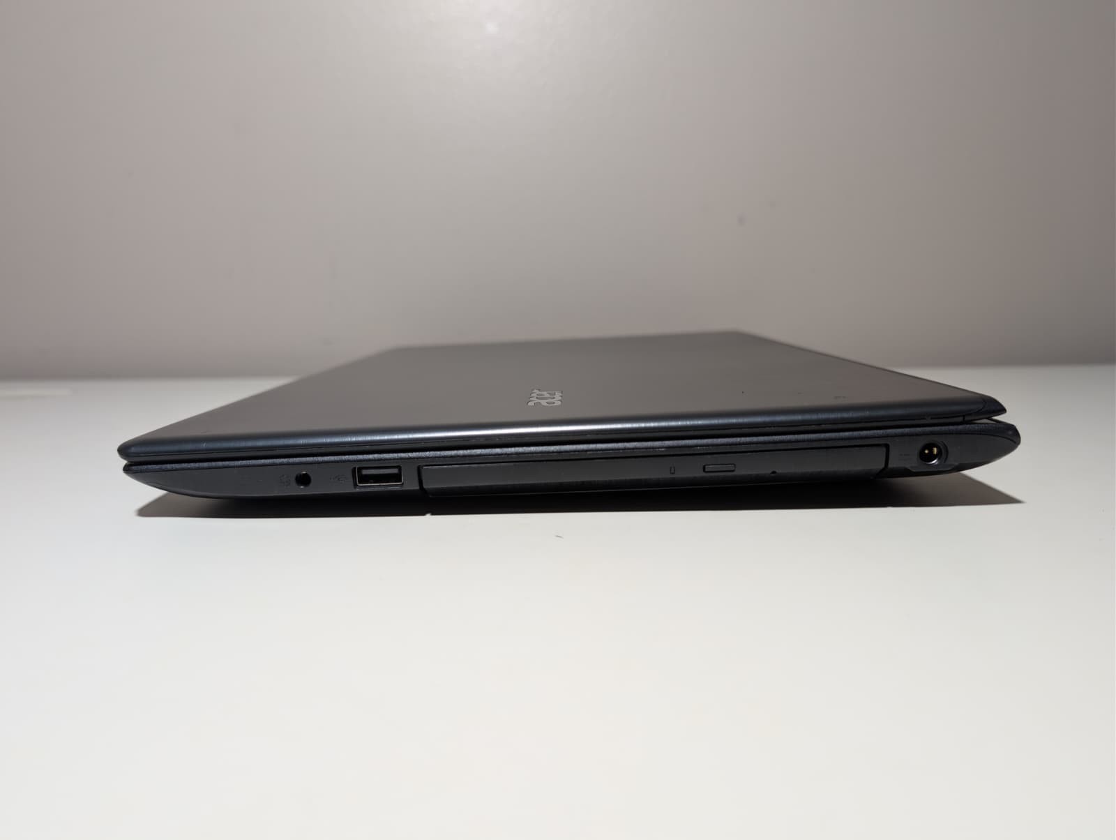 15″ ACER ASPIRE E5-575 | i3-7100U 16GB RAM 256GB SSD | FHD Backlit | Win 11 DVD
