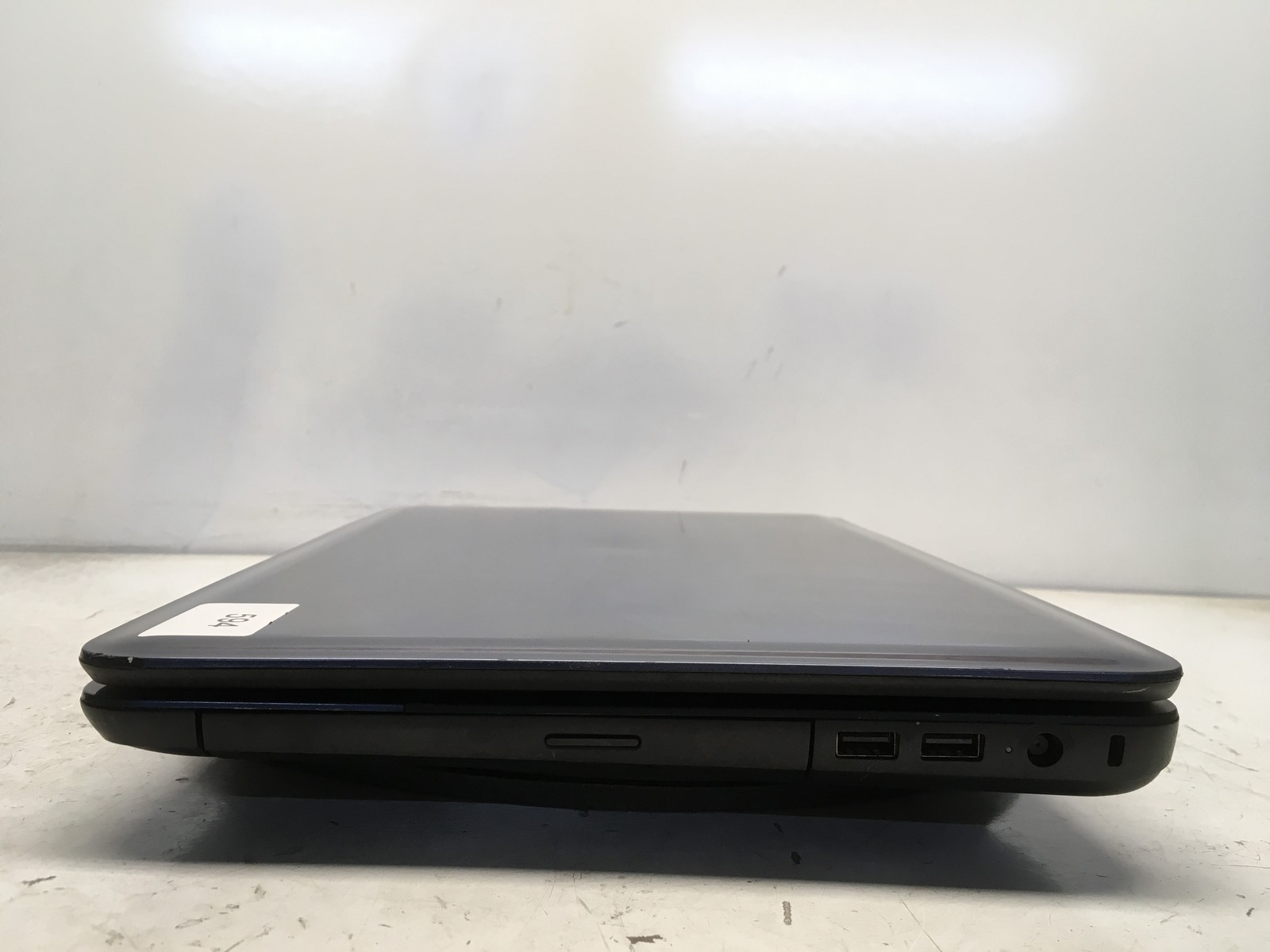 HP 2000-2D19WM AMD E-300 1300MHz 4 GB NO HDD No Batt