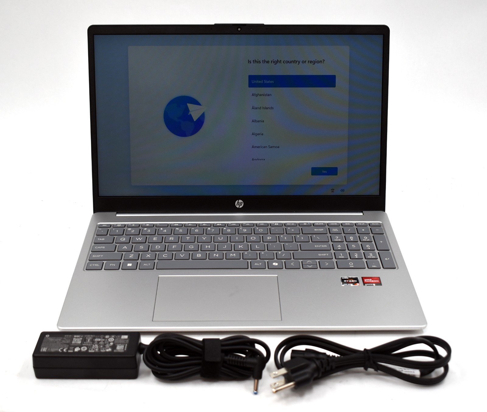 HP 15-fc0399nr Laptop 15.6″ AMD Ryzen 3 7320U 8GB Ram 256GB SSD Win11 Silver