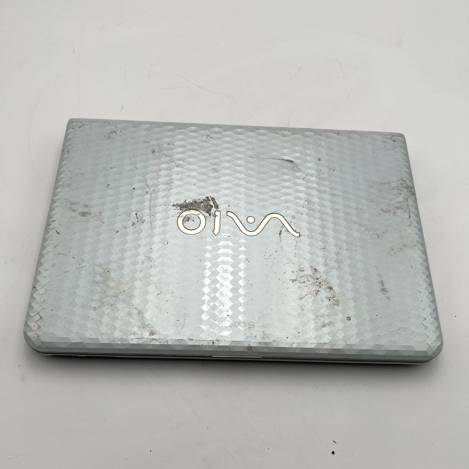 Sony VAIO VPCEG Notebook/Laptop 14″ Display Intel Pentium SDRAM DDR3 – For Parts