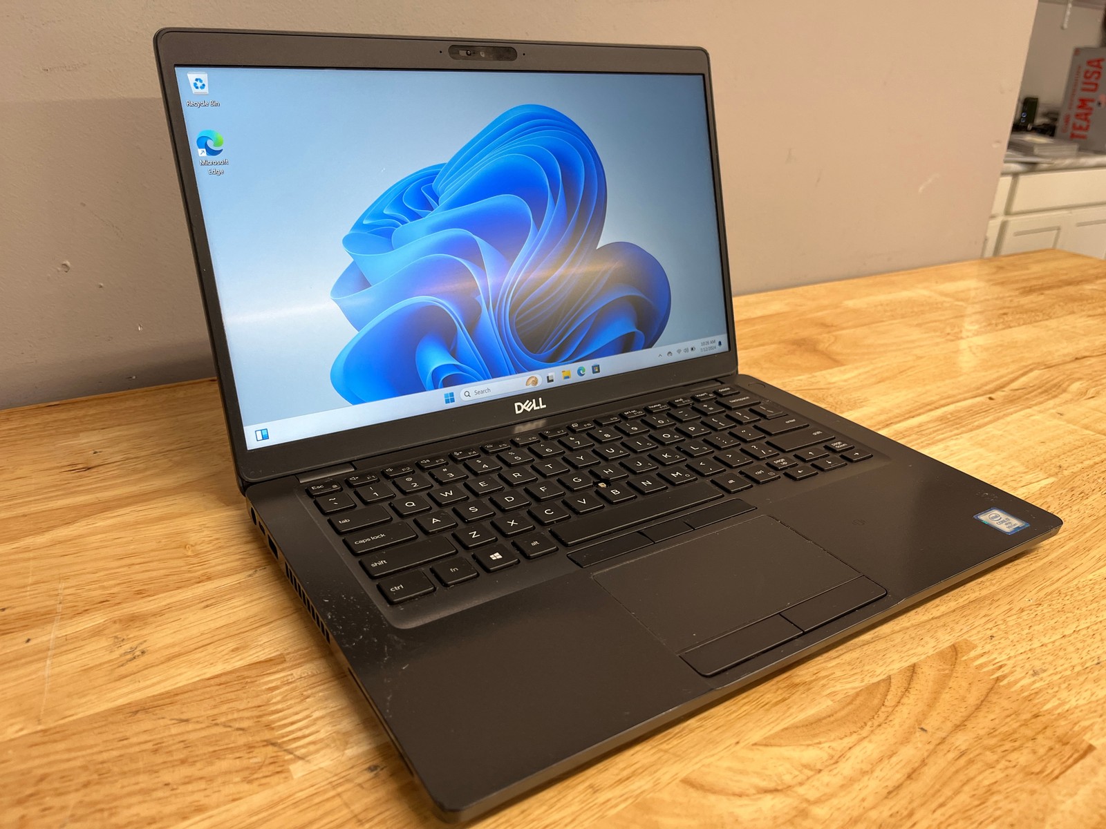 Dell Latitude 5401 14″ Laptop Intel Core i7, 256GB SSD, 16GB RAM, W11