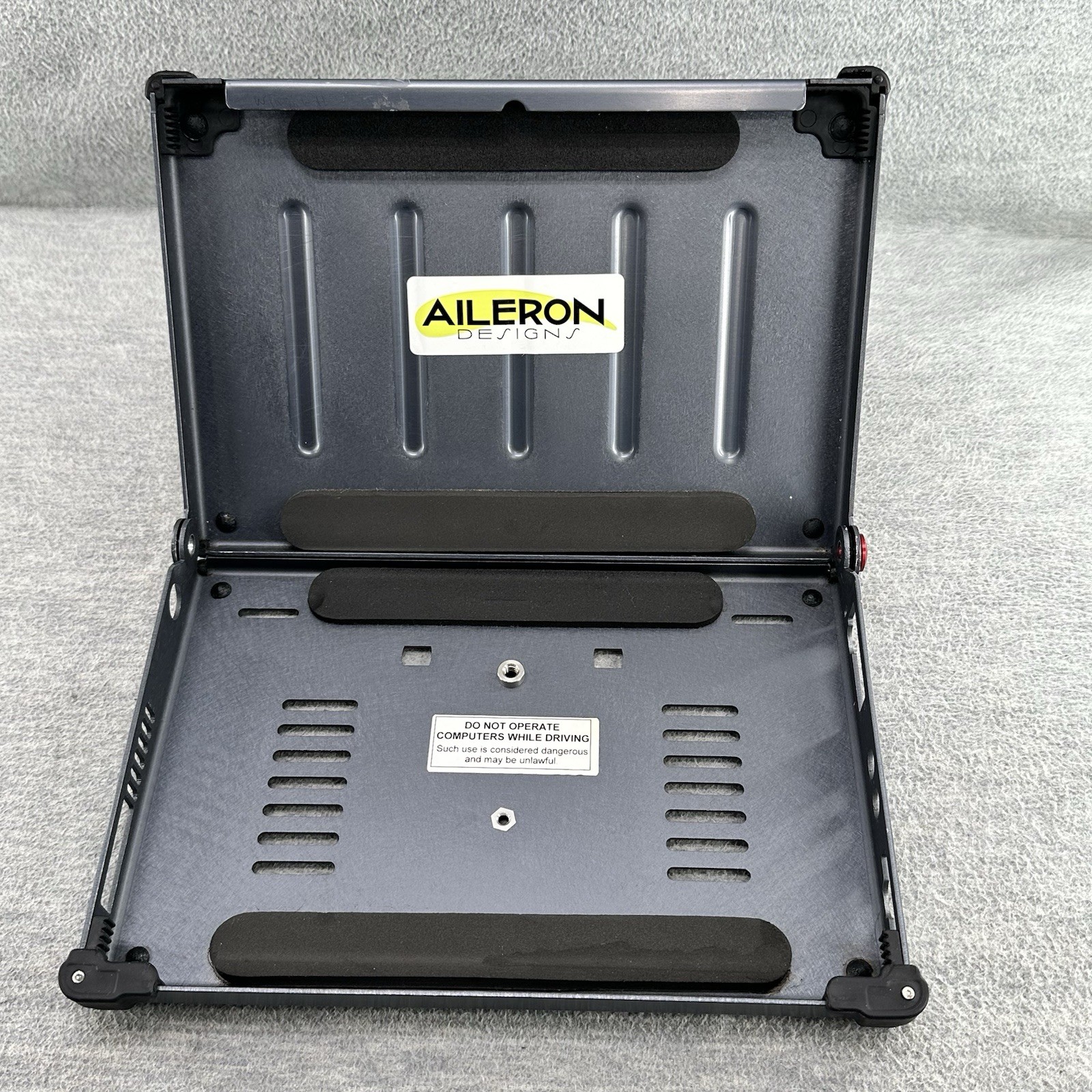 HP MINI 5103 LAPTOP – Intel N455 1.67GHz CPU/2GB 250GB / Windows 7 w/ Cover