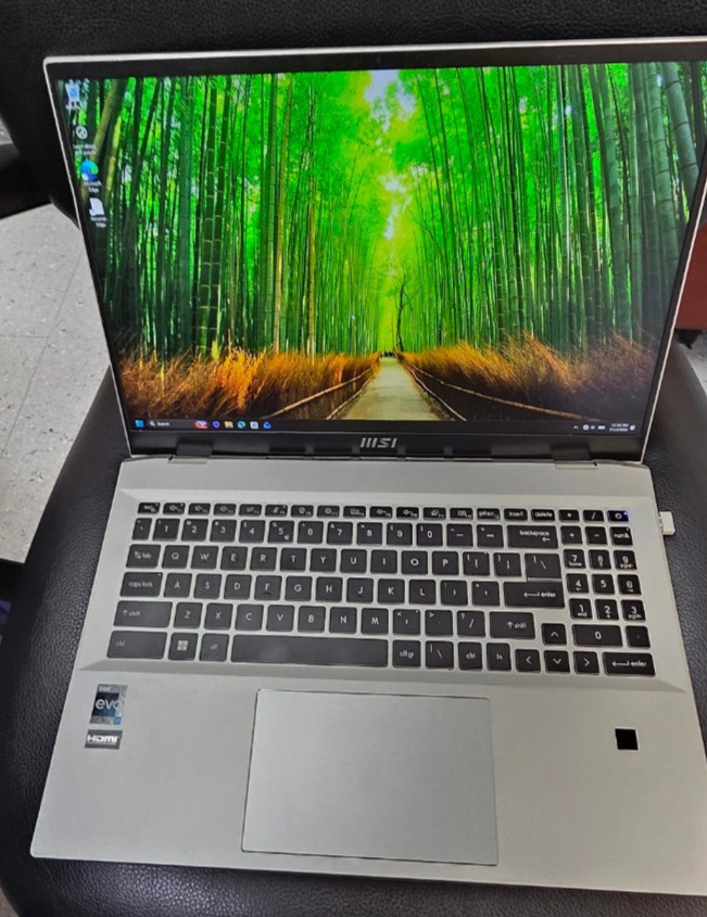 MSI Prestige 16 Evo A13M 165Ghz i7-13700H 32GB 512GB M.2 Win11