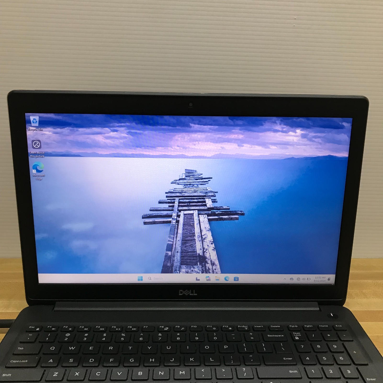 Dell Latitude 3500 15.6″ i5-8265u 1.6GHz 16GB RAM 256GB M.2 SSD (Windows 11 Pro)