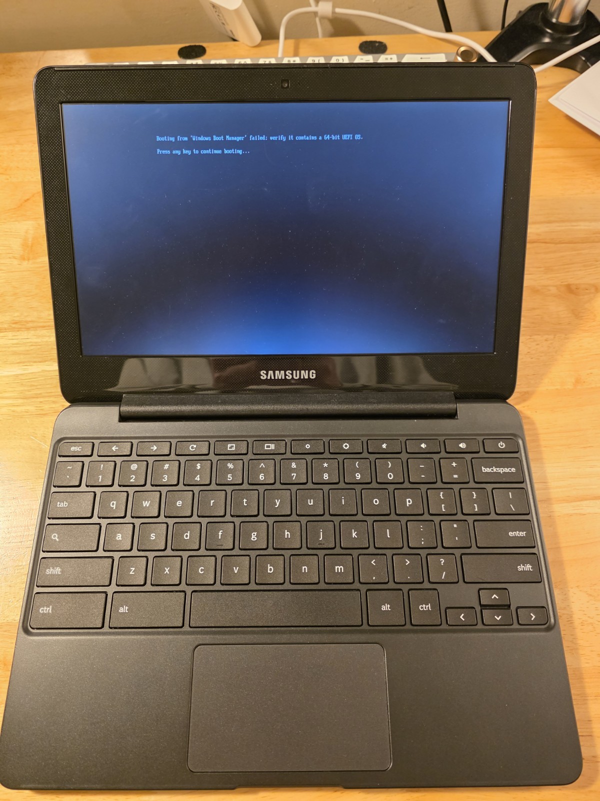 Lot of Laptops (3) Apple HP Samsung Laptops As is