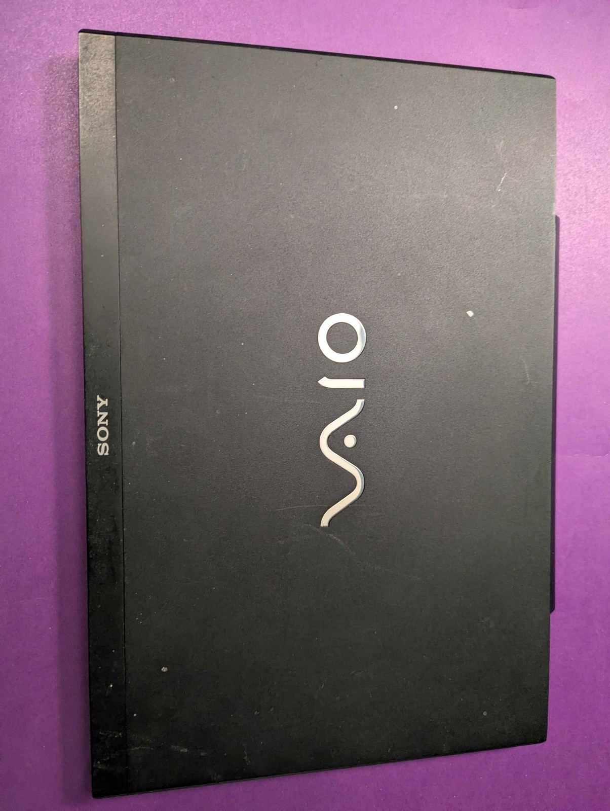 Sony Vaio SVS13A25PXB 13″ S Series Rare (2012) Carbon Fiber [USED/NOT WORKING]
